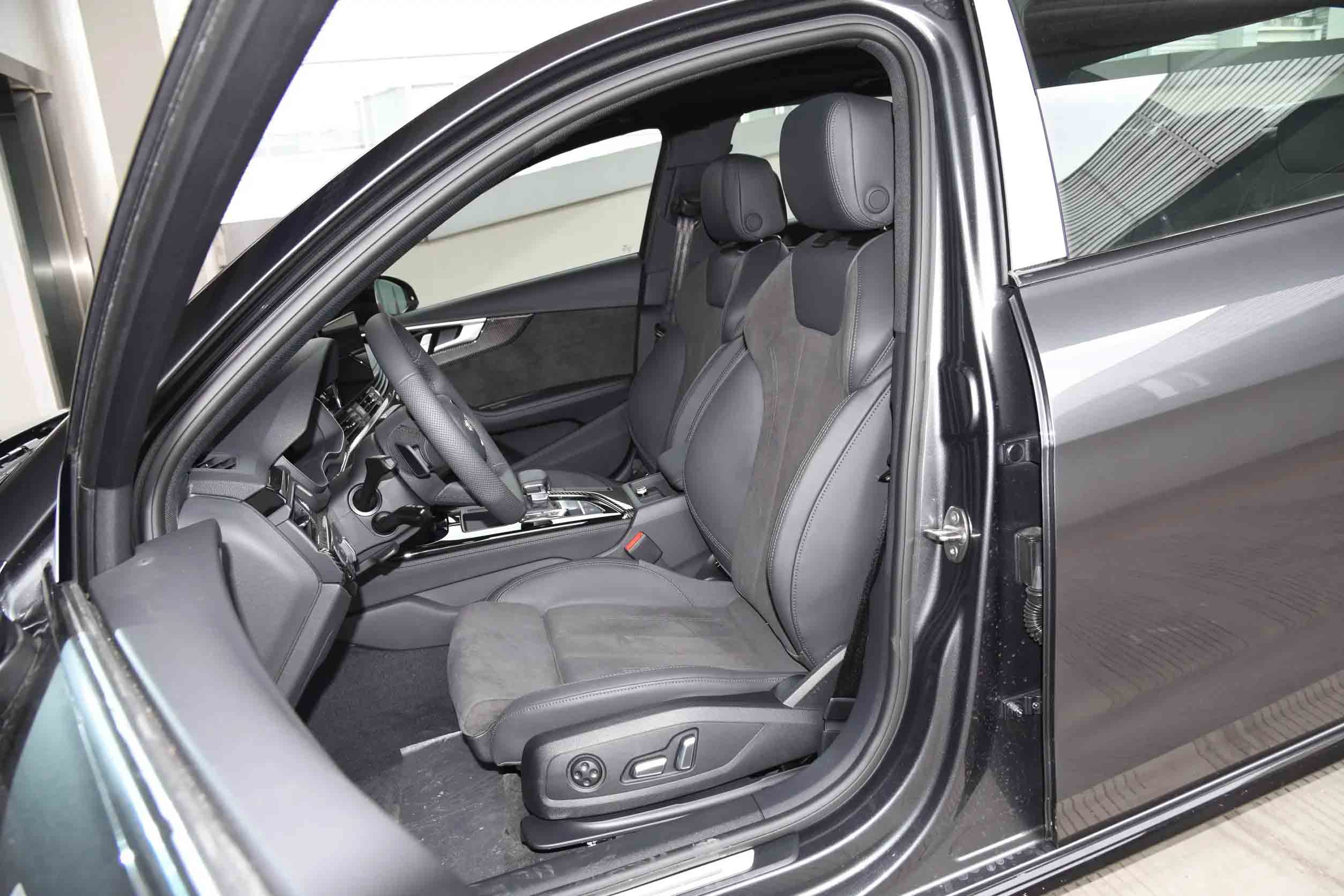 audi a4l 2024 space-1