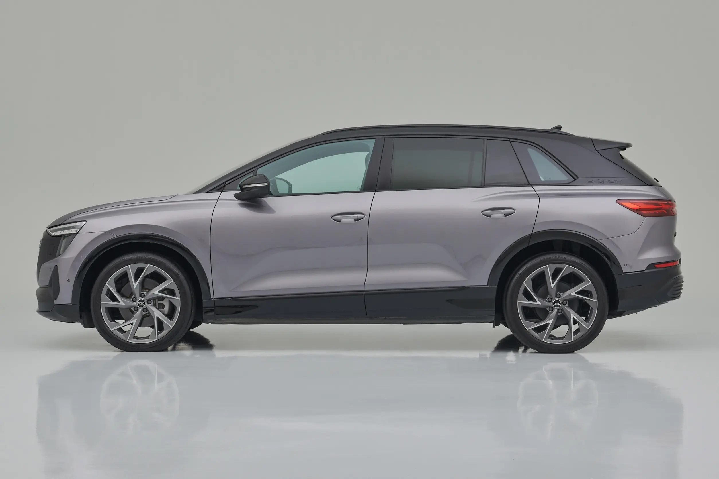 audi q5 e-tron 2023 внешний вид-3