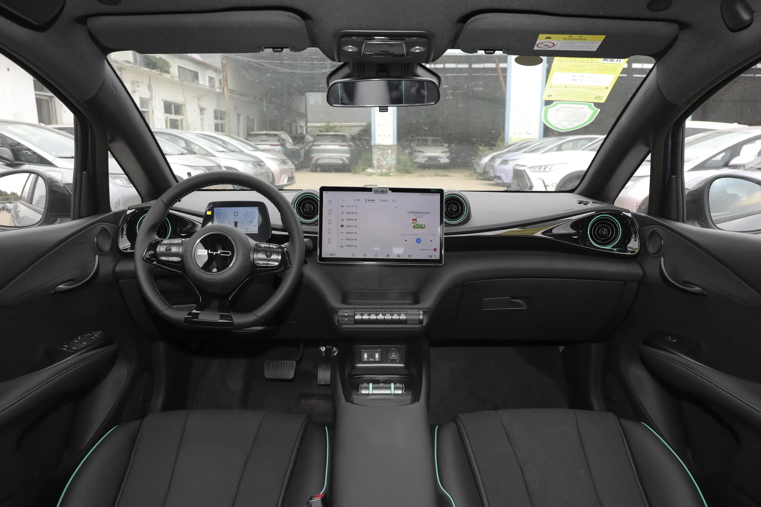 byd dolphin 2023 interior-1