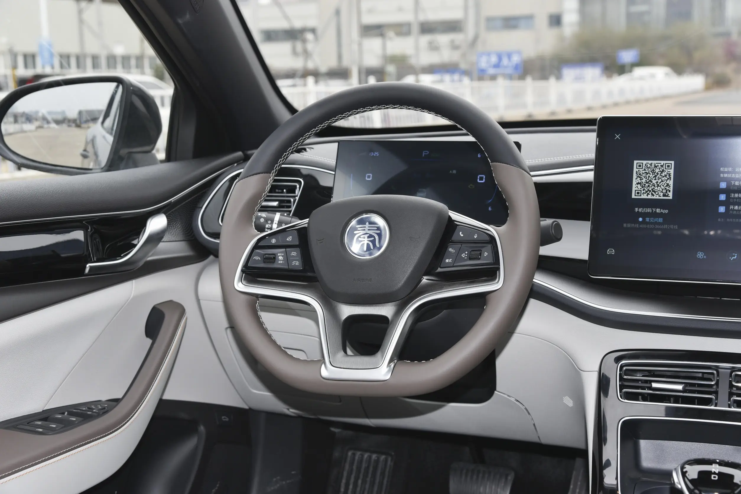 byd qin plus dm-i 2023 интерьер-2