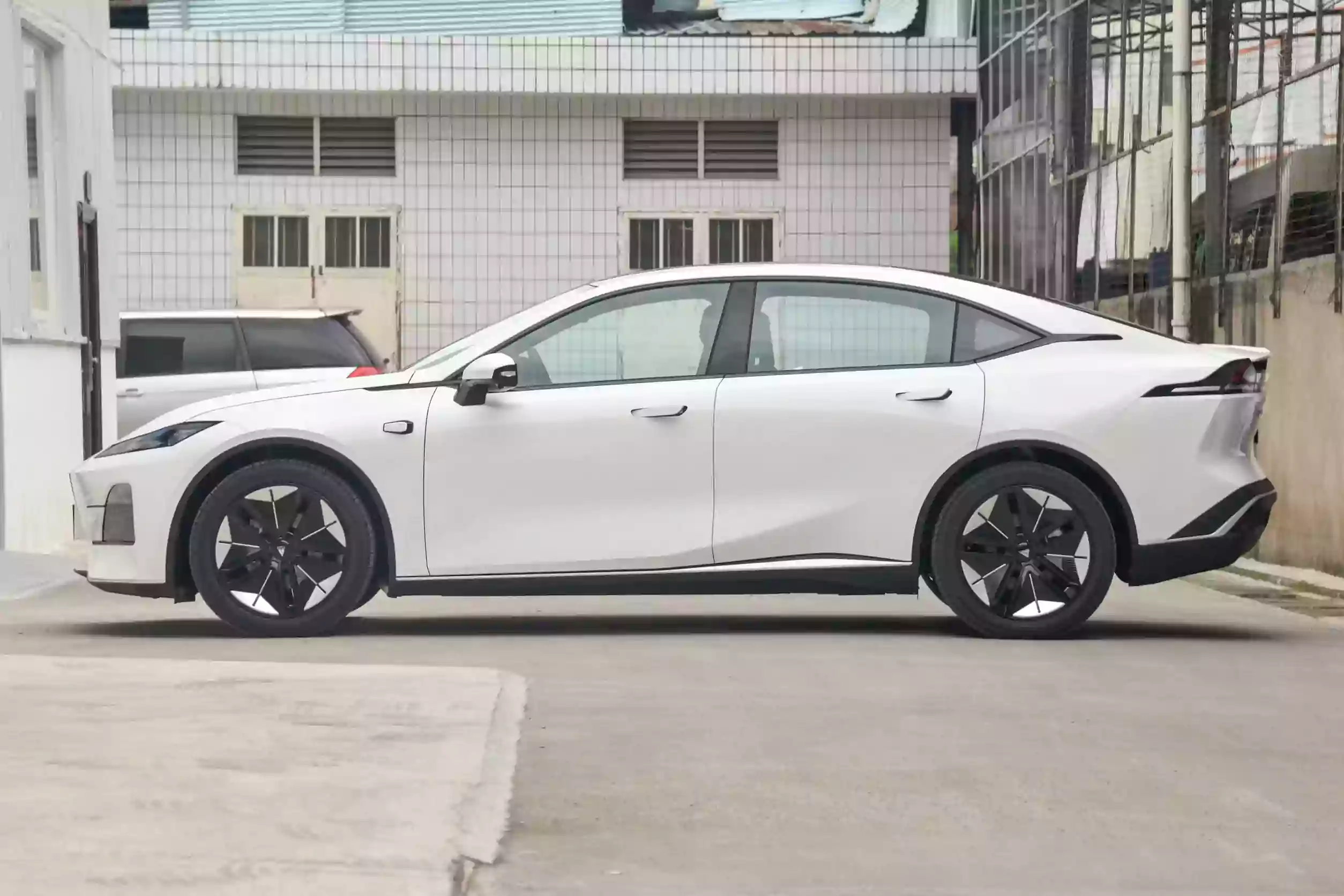 changan deepal sl03 2023 ev внешний вид-3