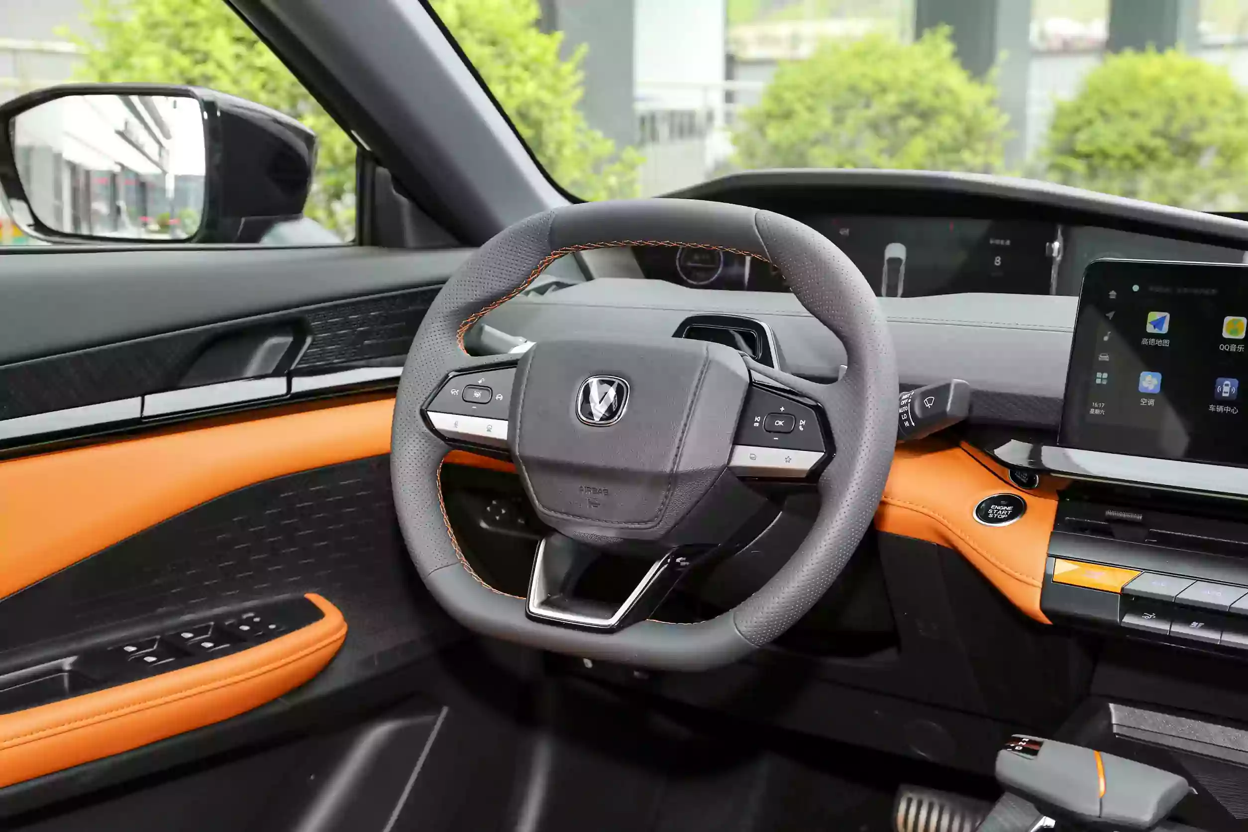 changan uni-v 2023 интерьер-2
