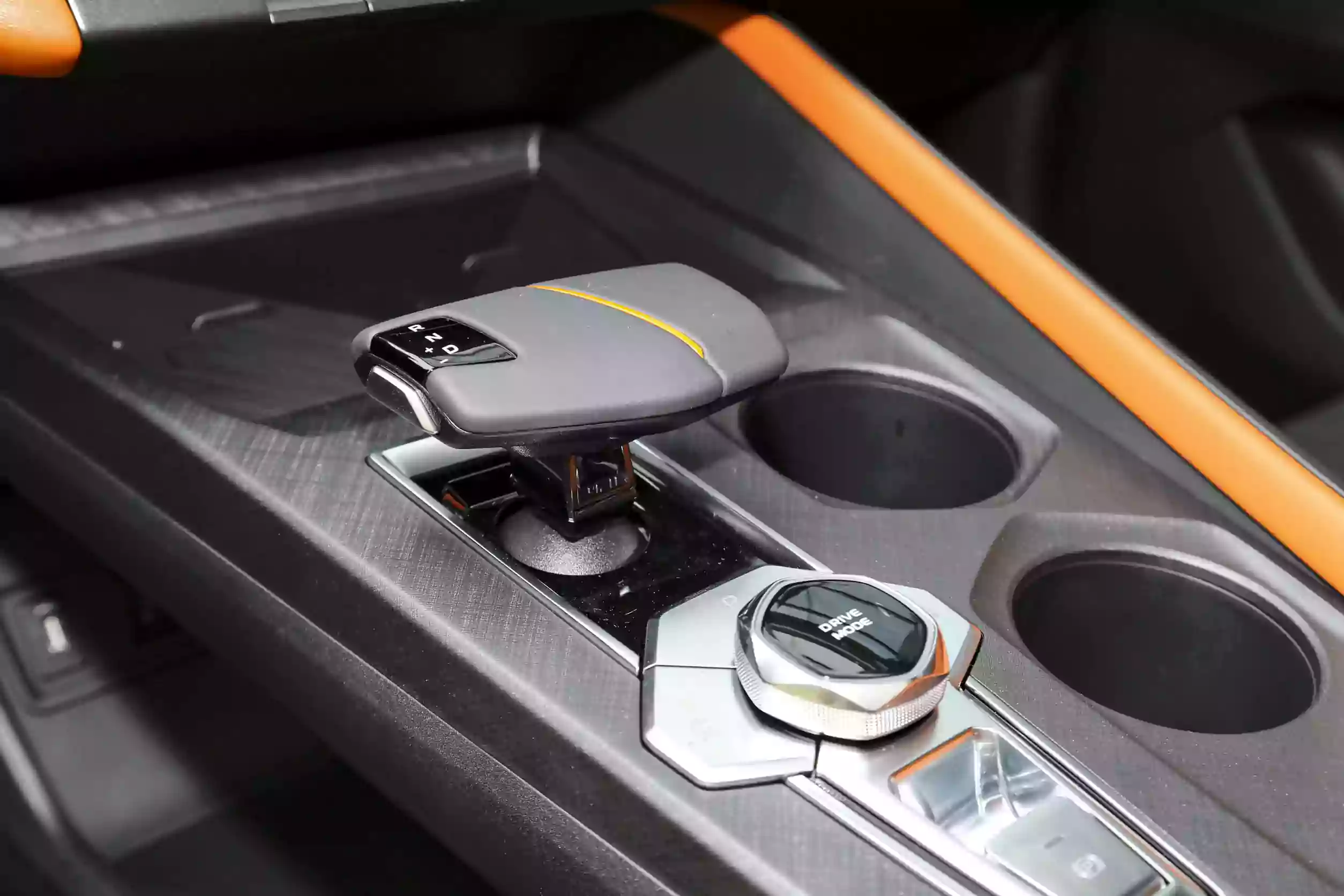 changan uni-v 2023 интерьер-3