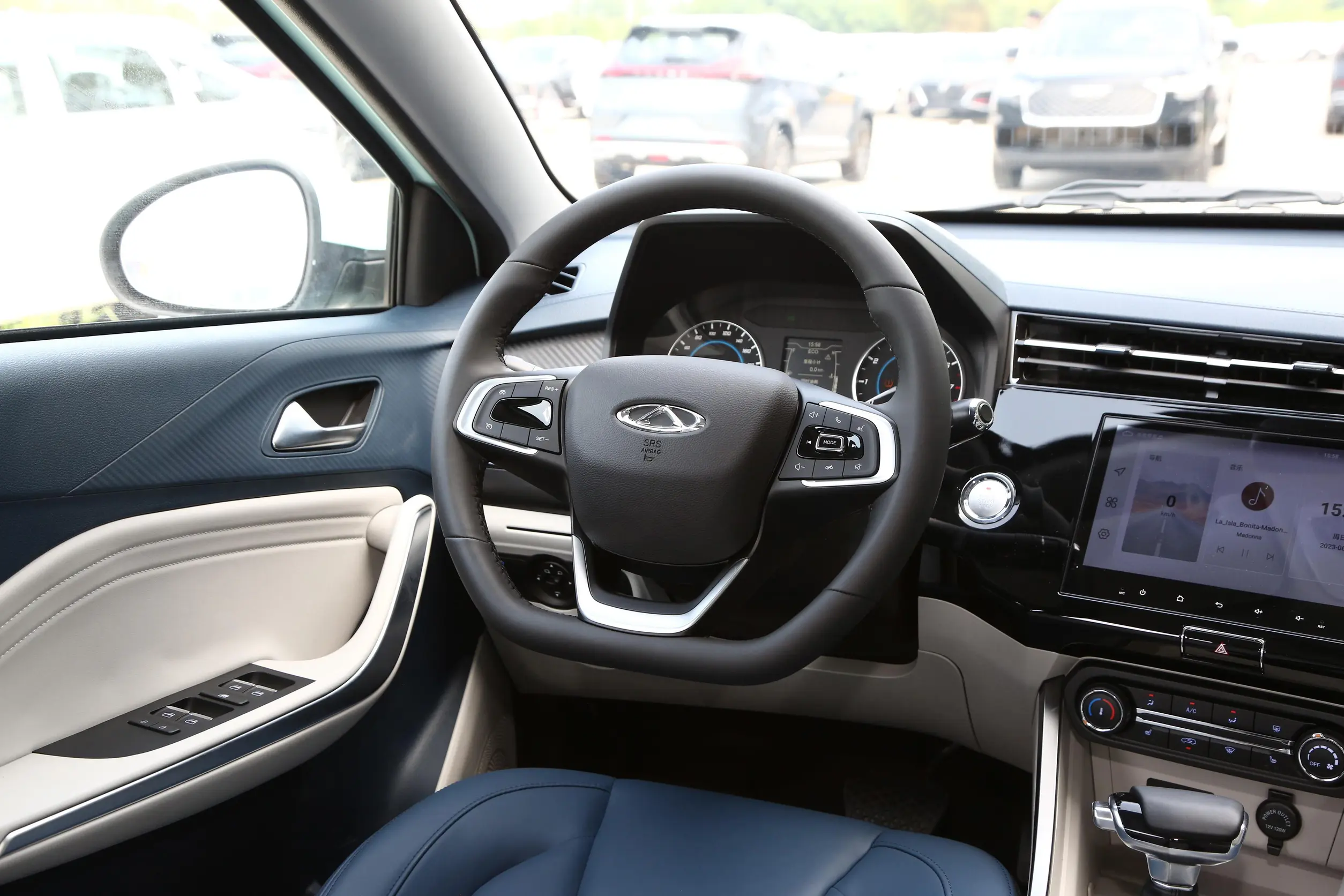 chery tiggo 3x 2023 интерьер-2