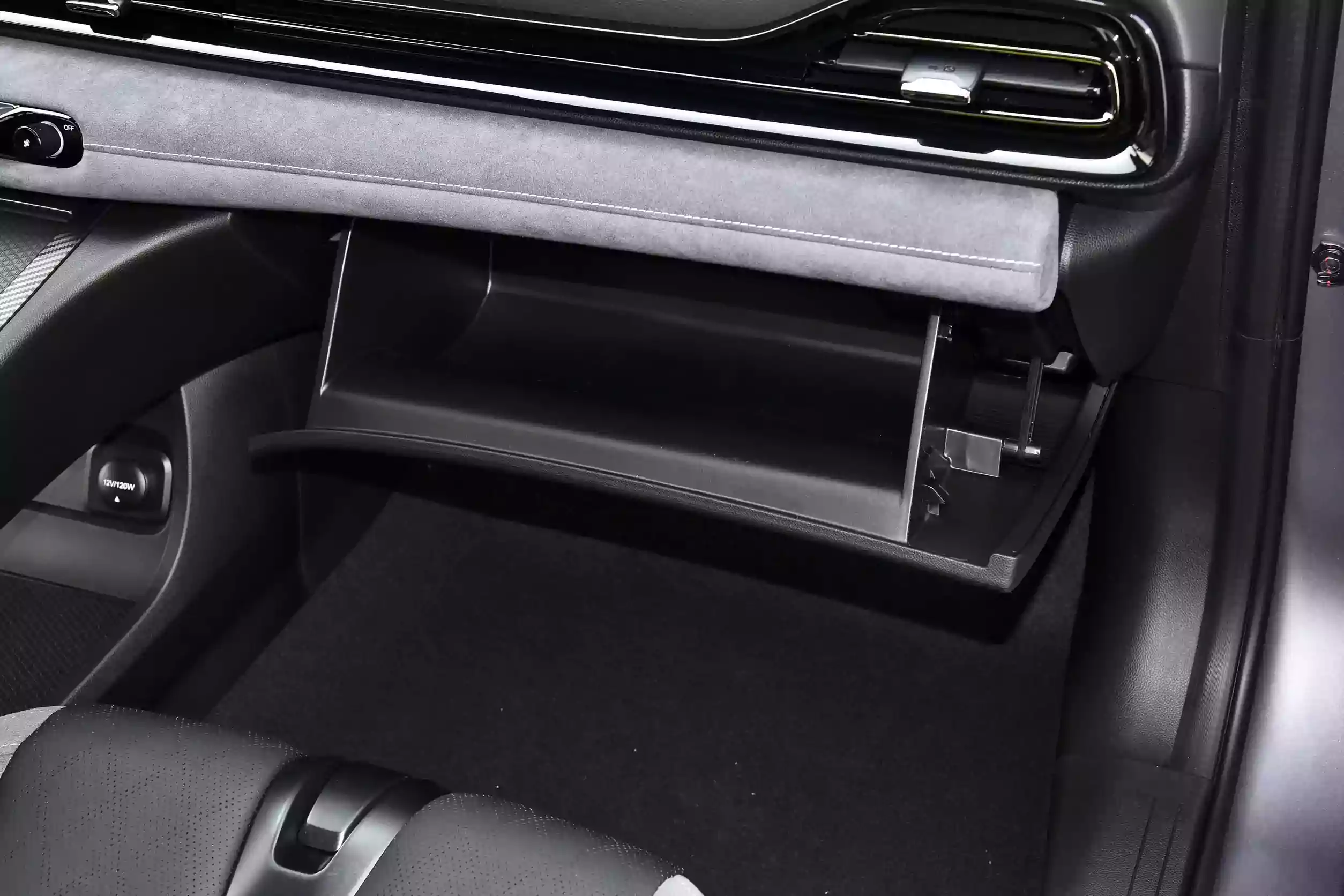 gac trumpchi empow 2023 интерьер-4