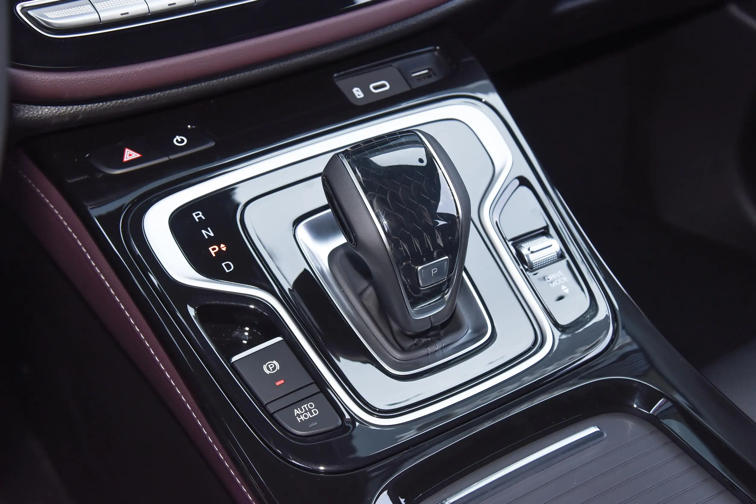 gac trumpchi m6 2023 интерьер-3