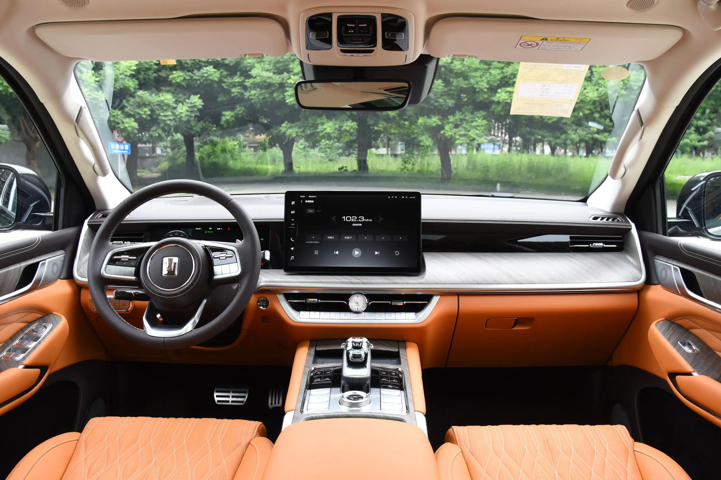 gwm tank 500 hi4-t 2023 interior-1