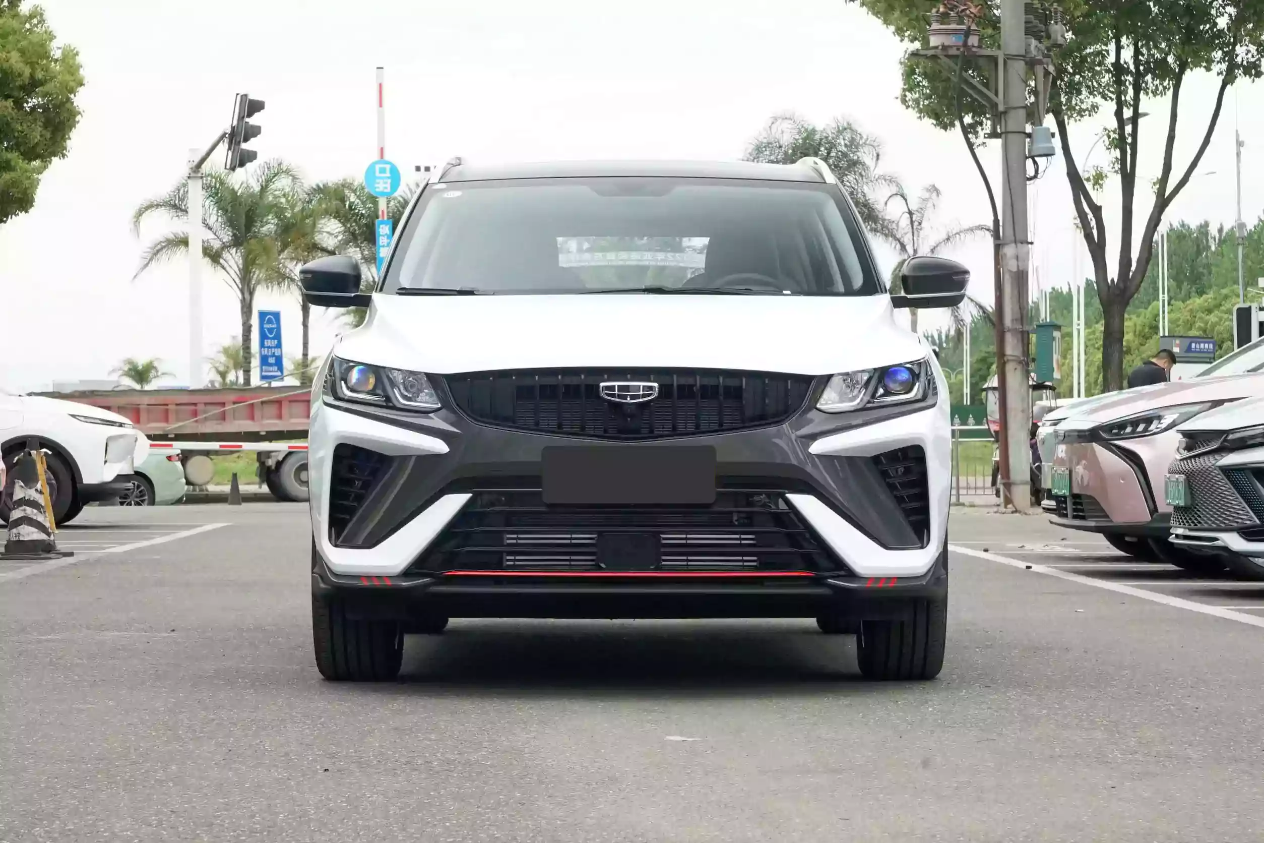 geely coolray 2023 внешний вид-2