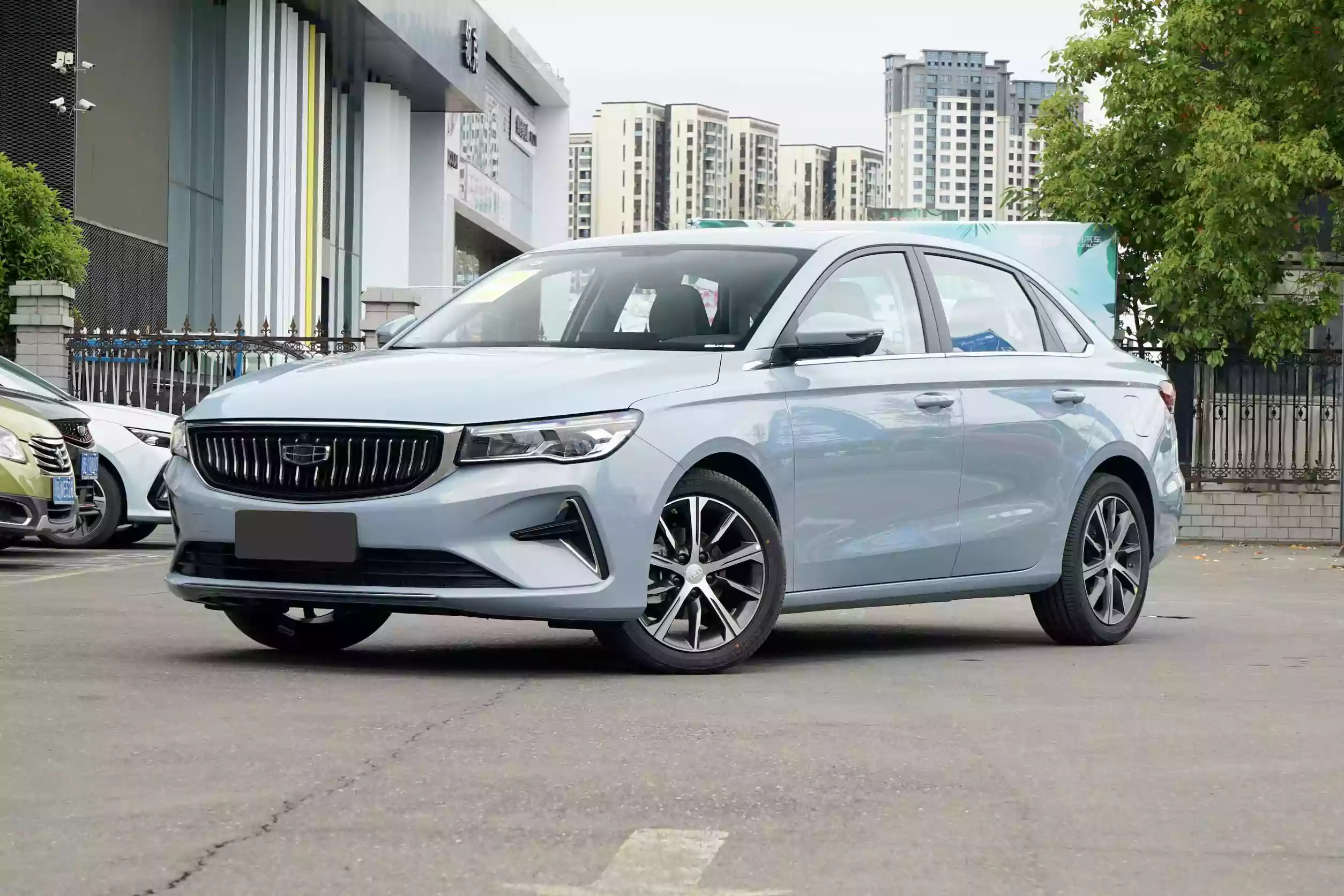 Geely Emgrand 2023 внешний вид-1