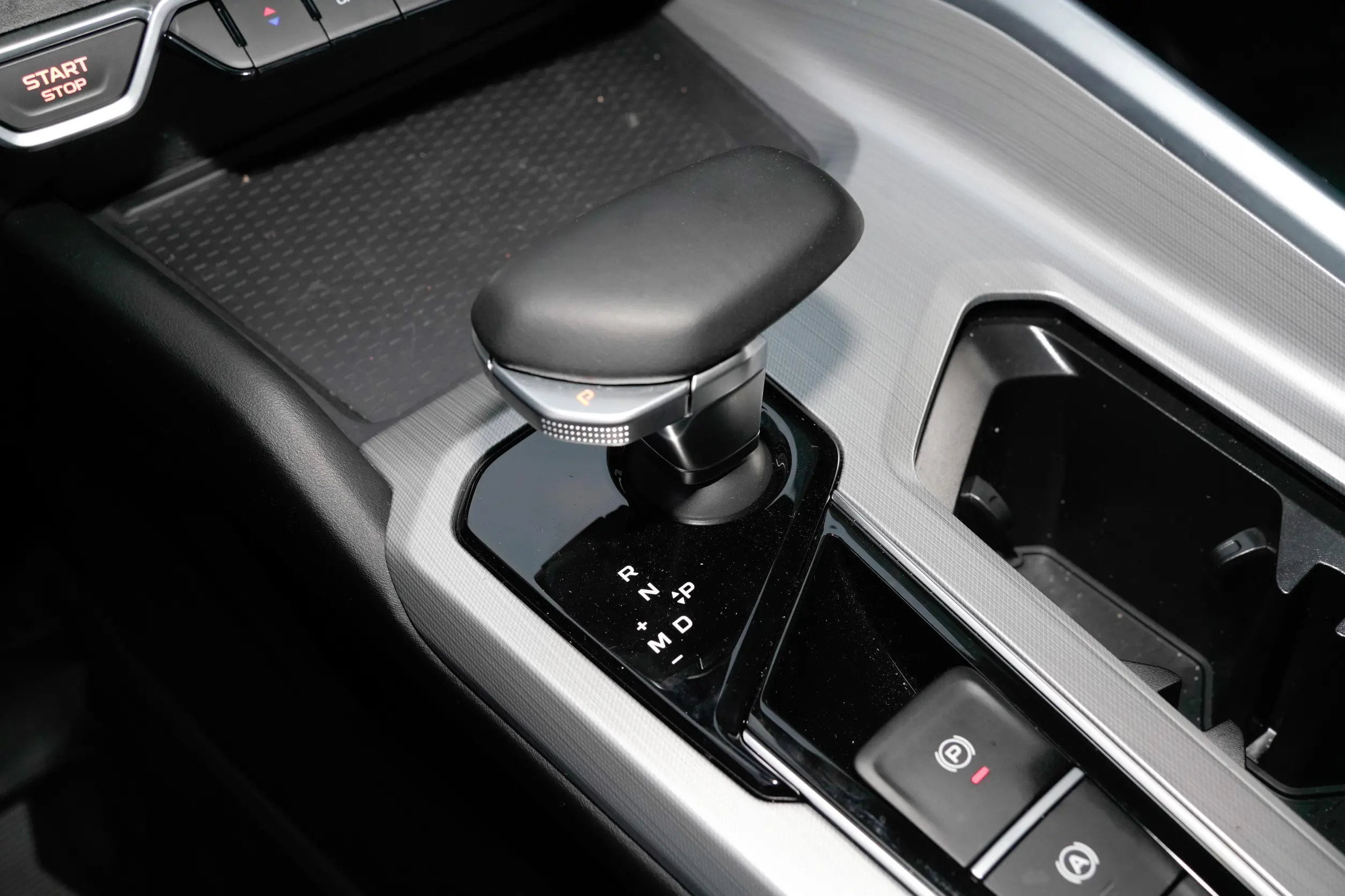 geely protace 2023 interior-3