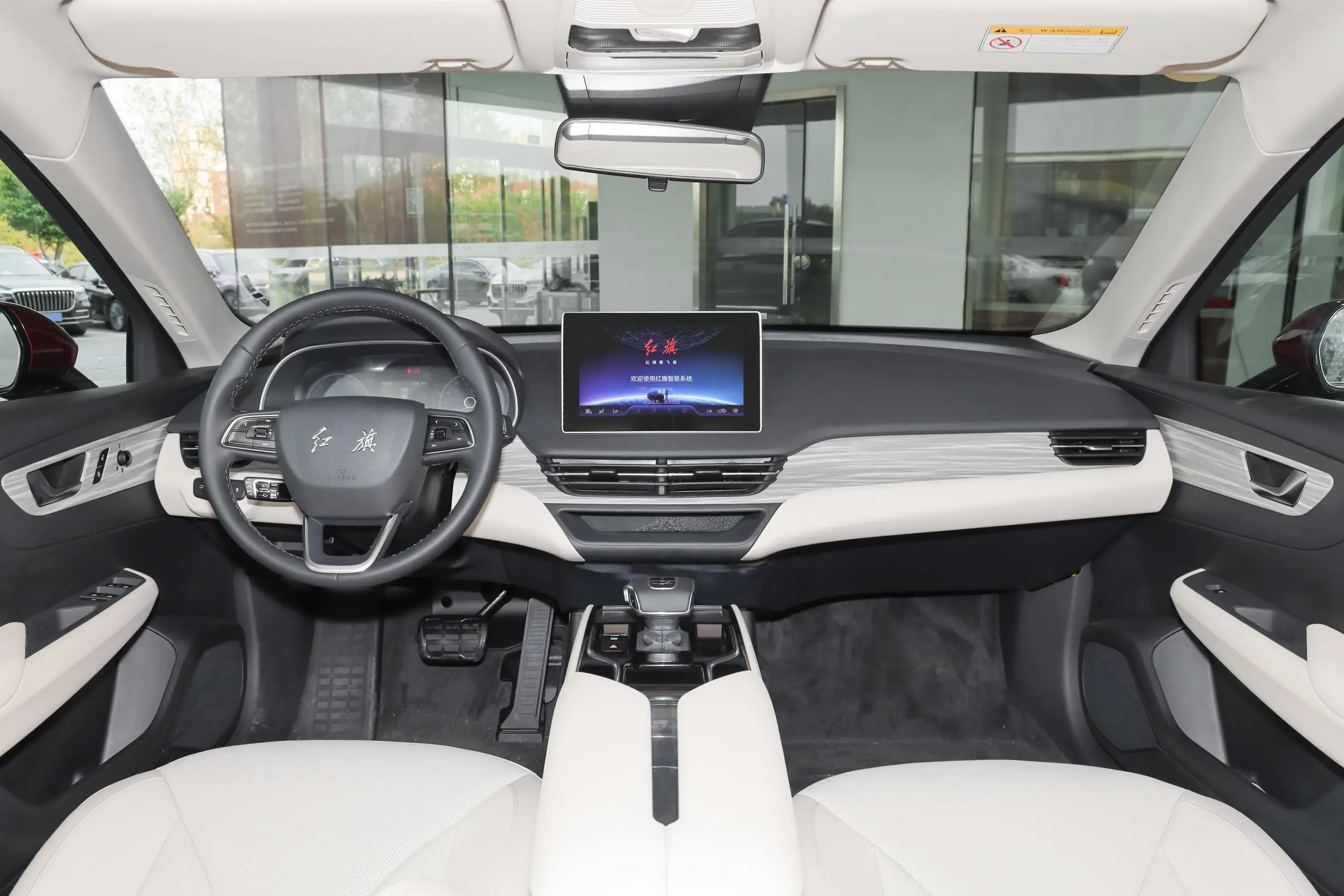 hongqi e-qm5 2023 интерьер-1