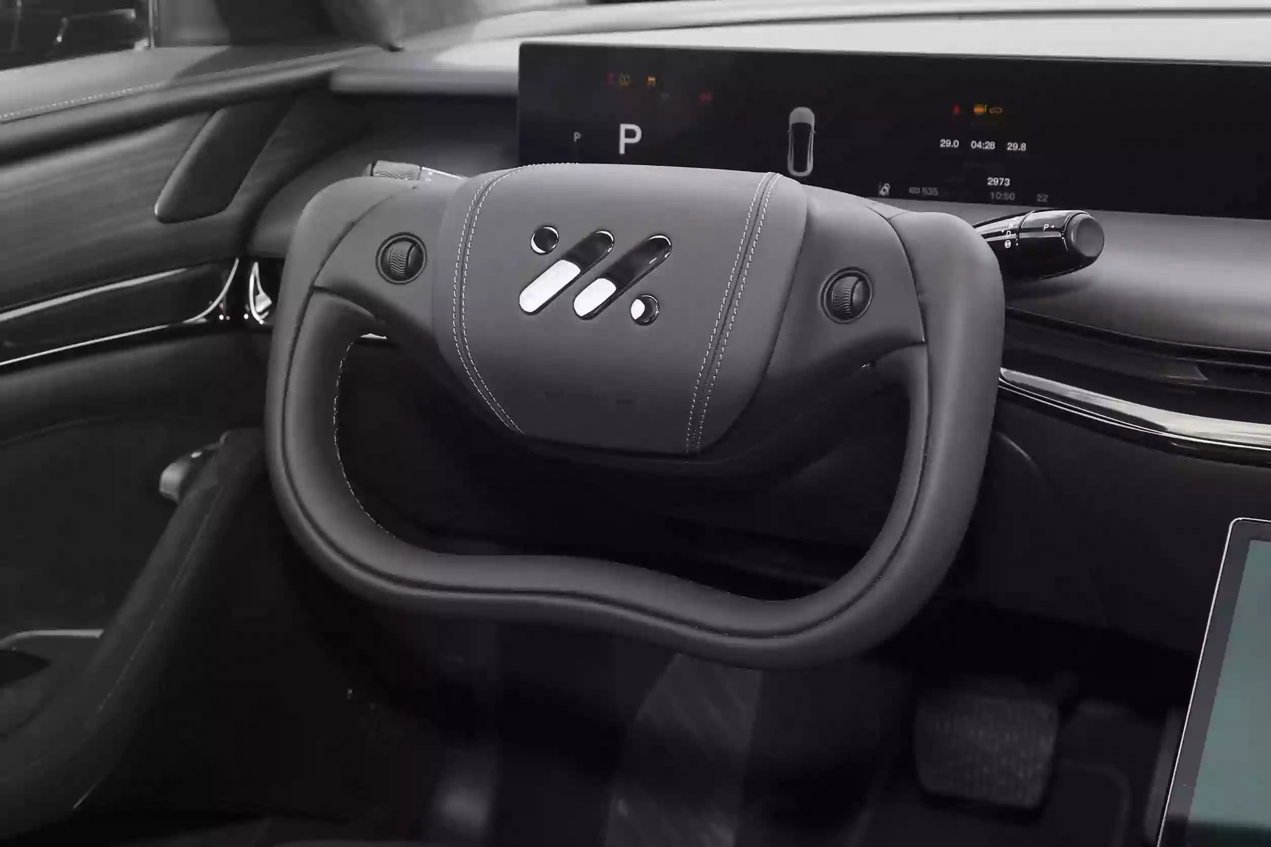 im motors l7 2023 интерьер-2