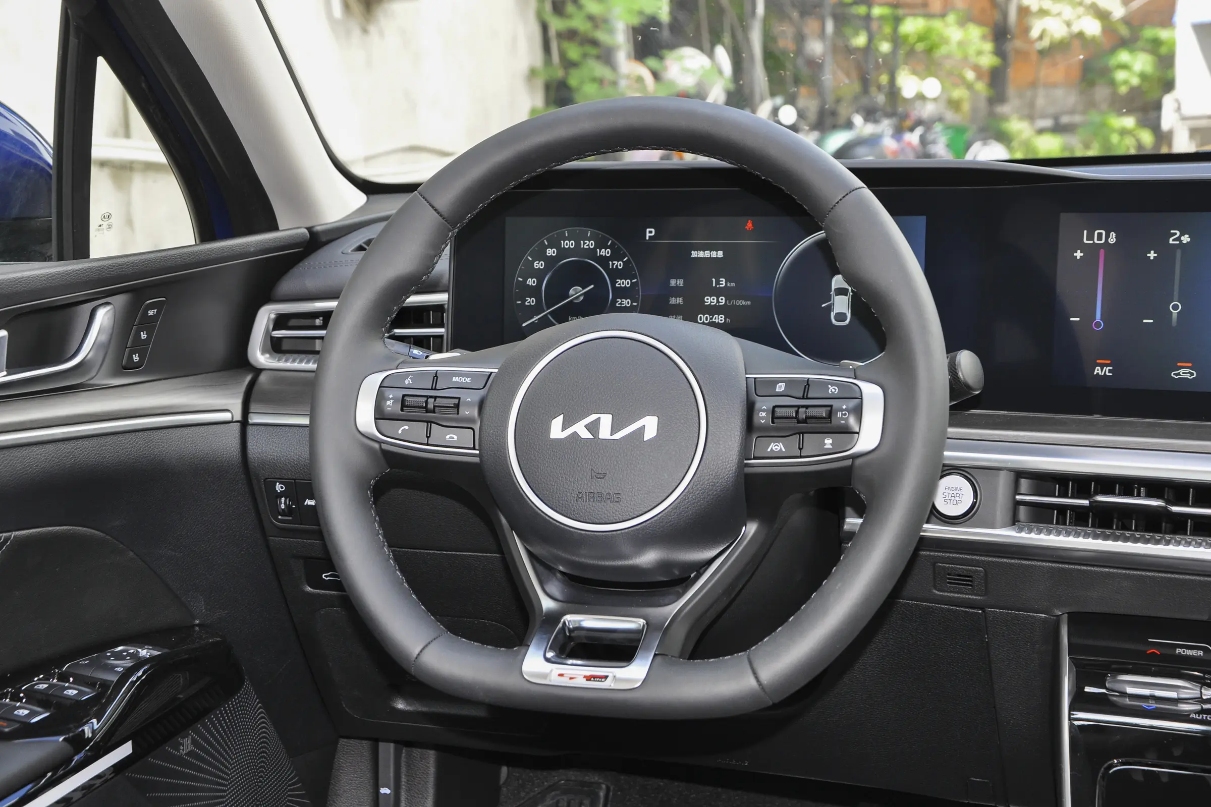 kia k5 2021 интерьер-2
