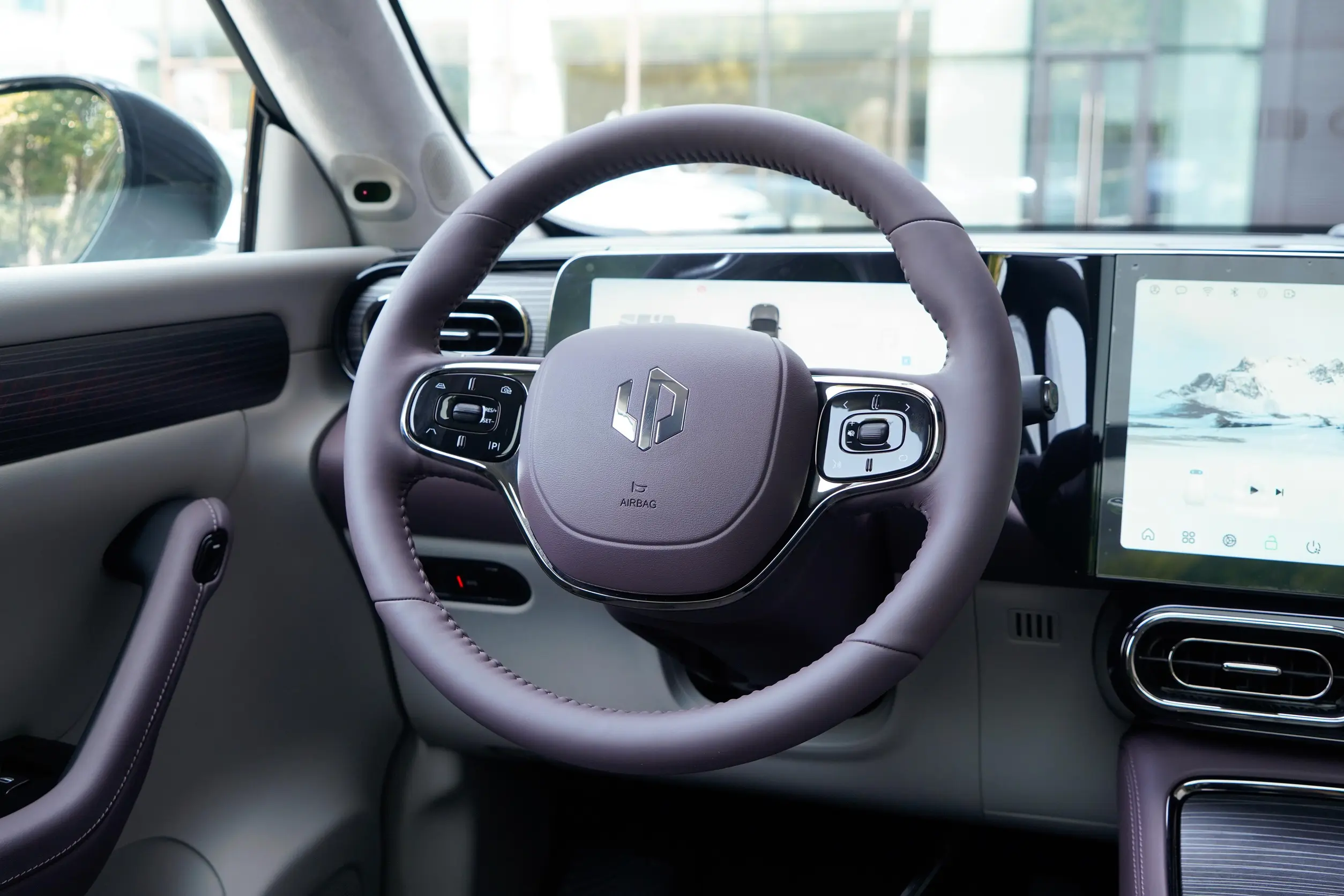 leapmotor c11 2023 интерьер-2