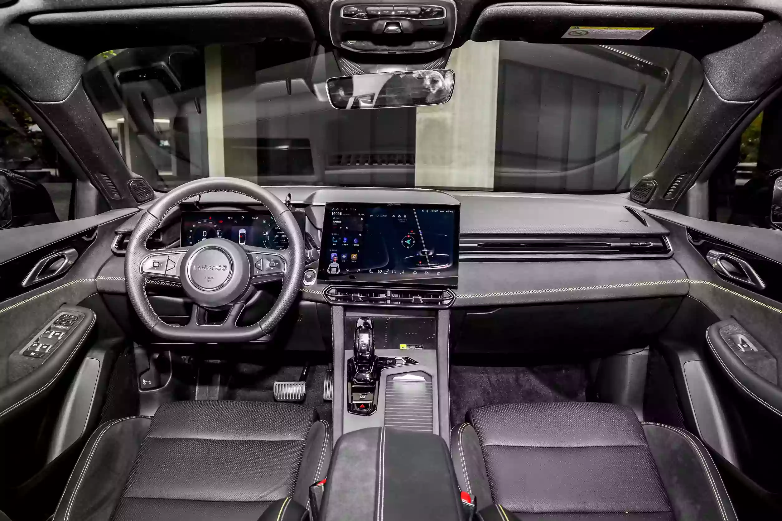 lynk & co 03 2023 interior-1
