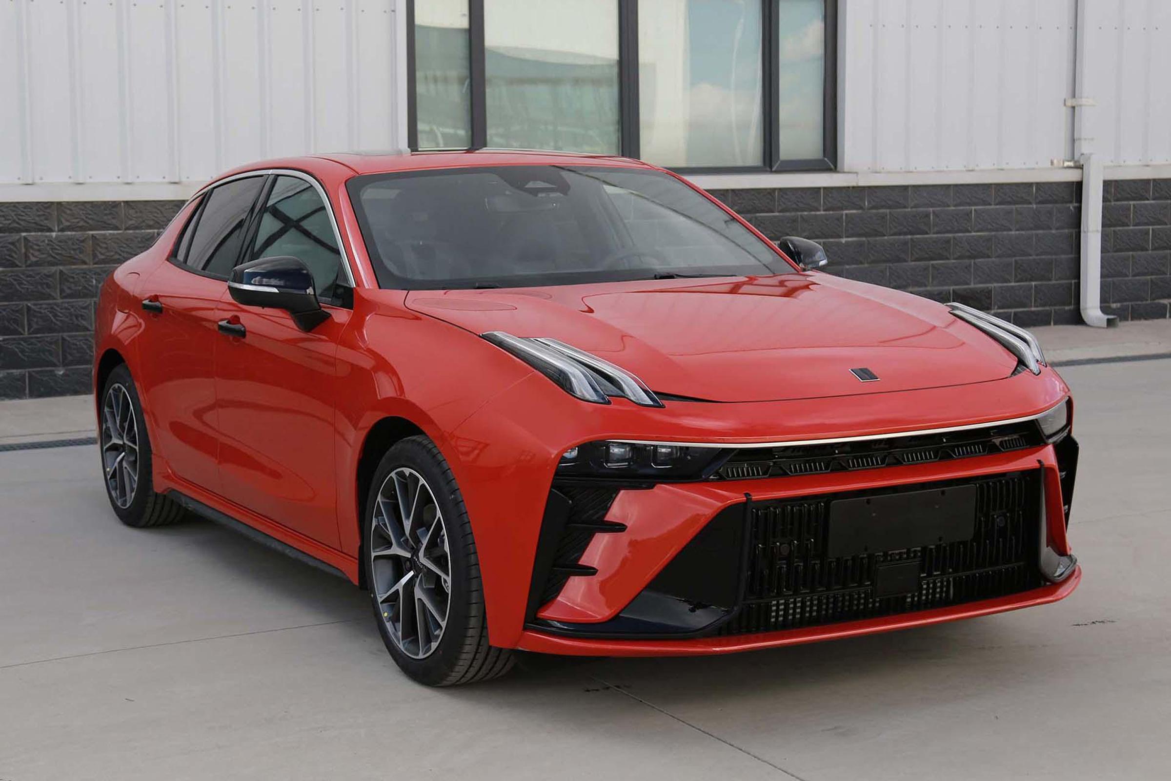 Lynk & Co 03