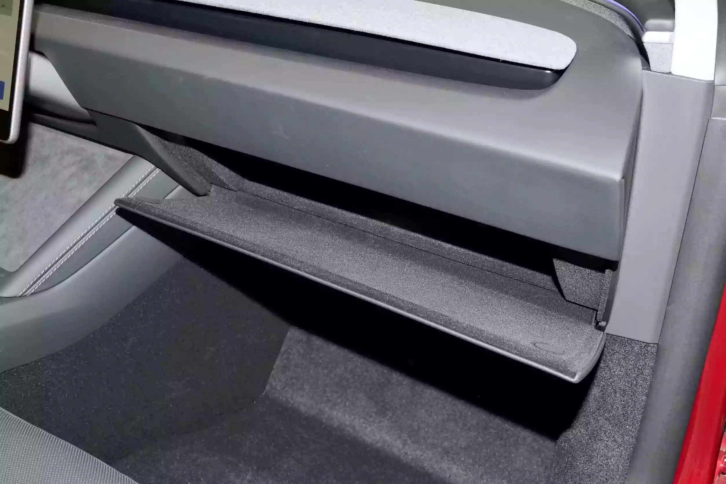 tesla model 3 2023 interior-4