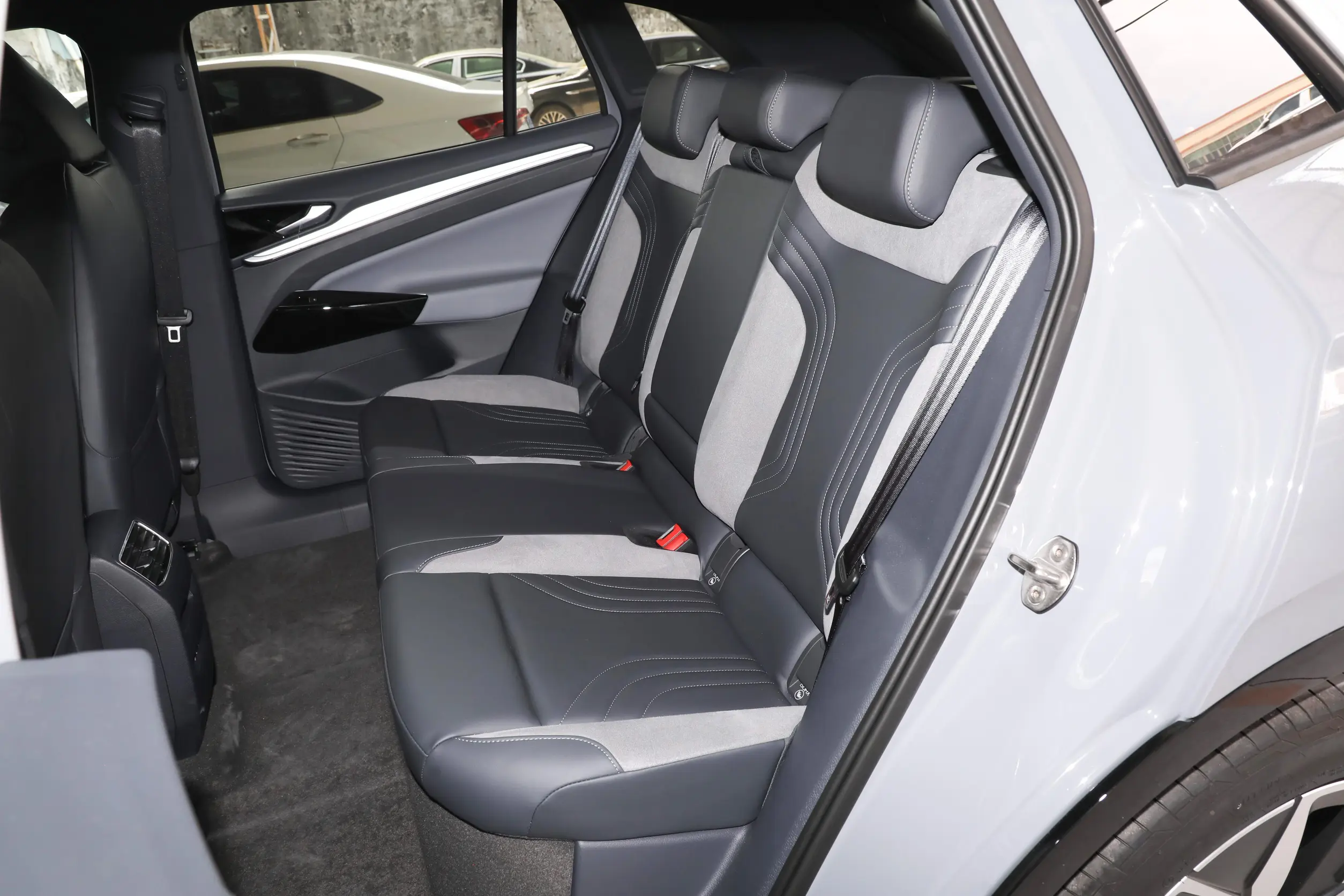 volkswagen id.4 crozz 2024 space-2