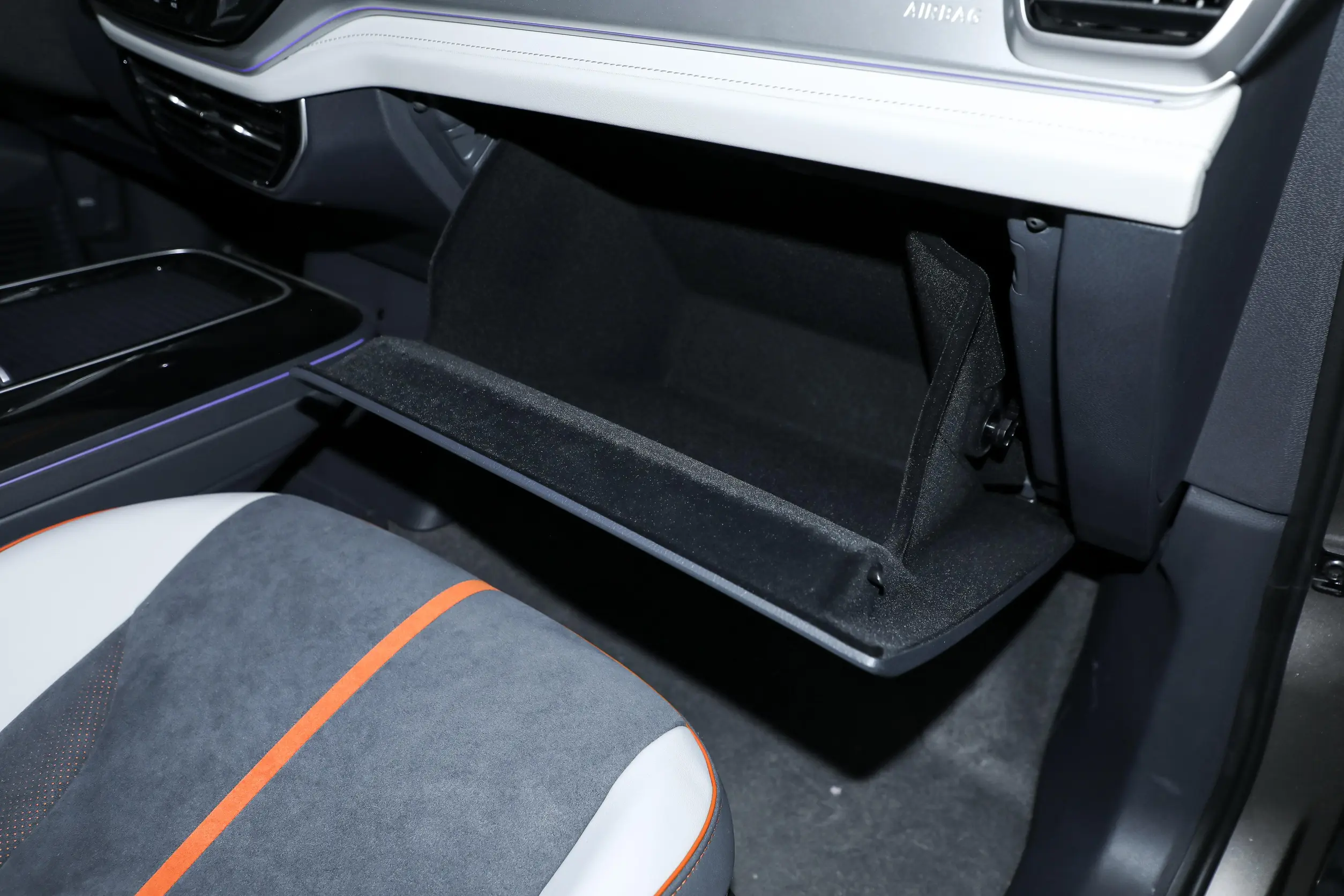 volkswagen id.6 crozz 2024 интерьер-4