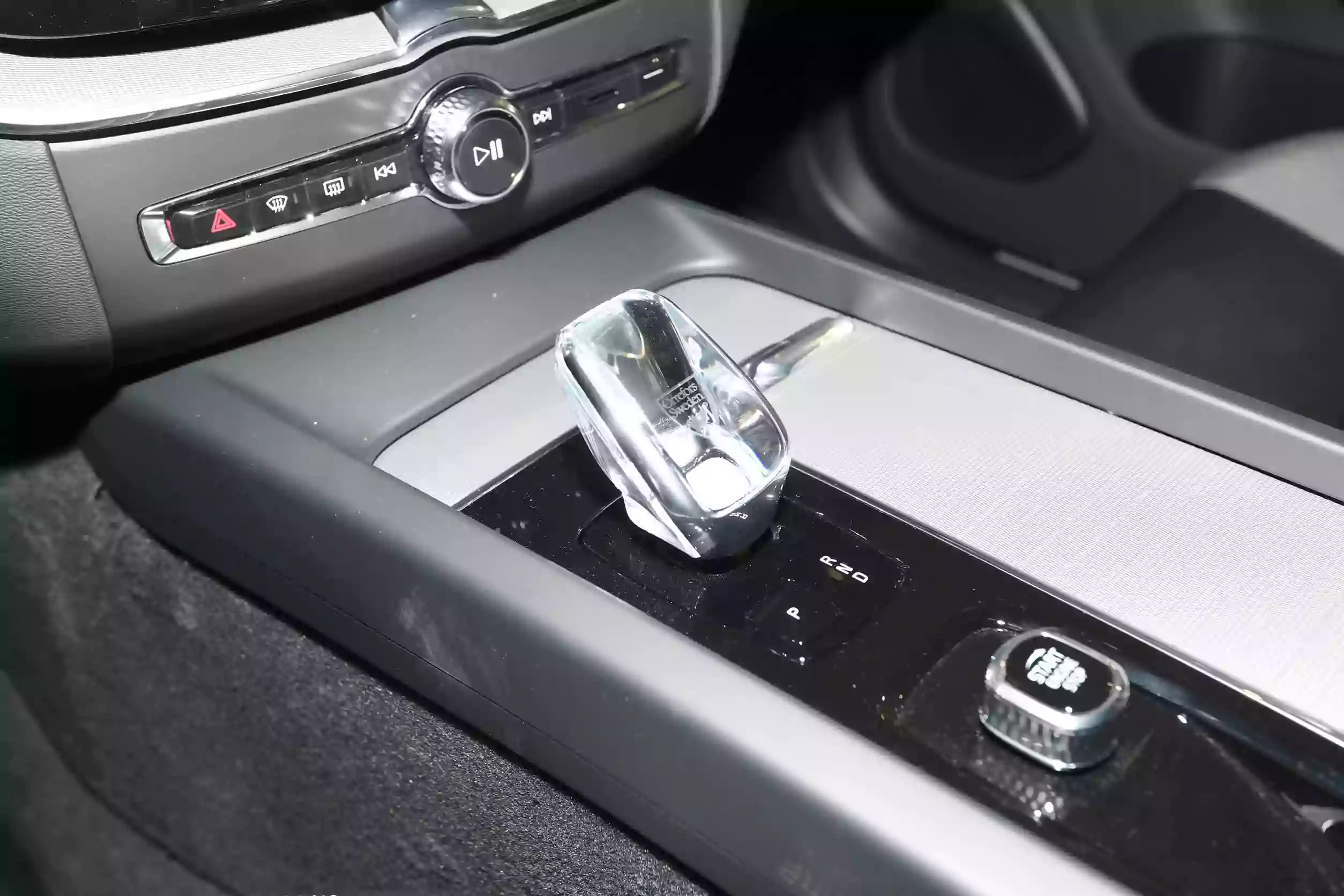 volvo xc60 2024 интерьер-3