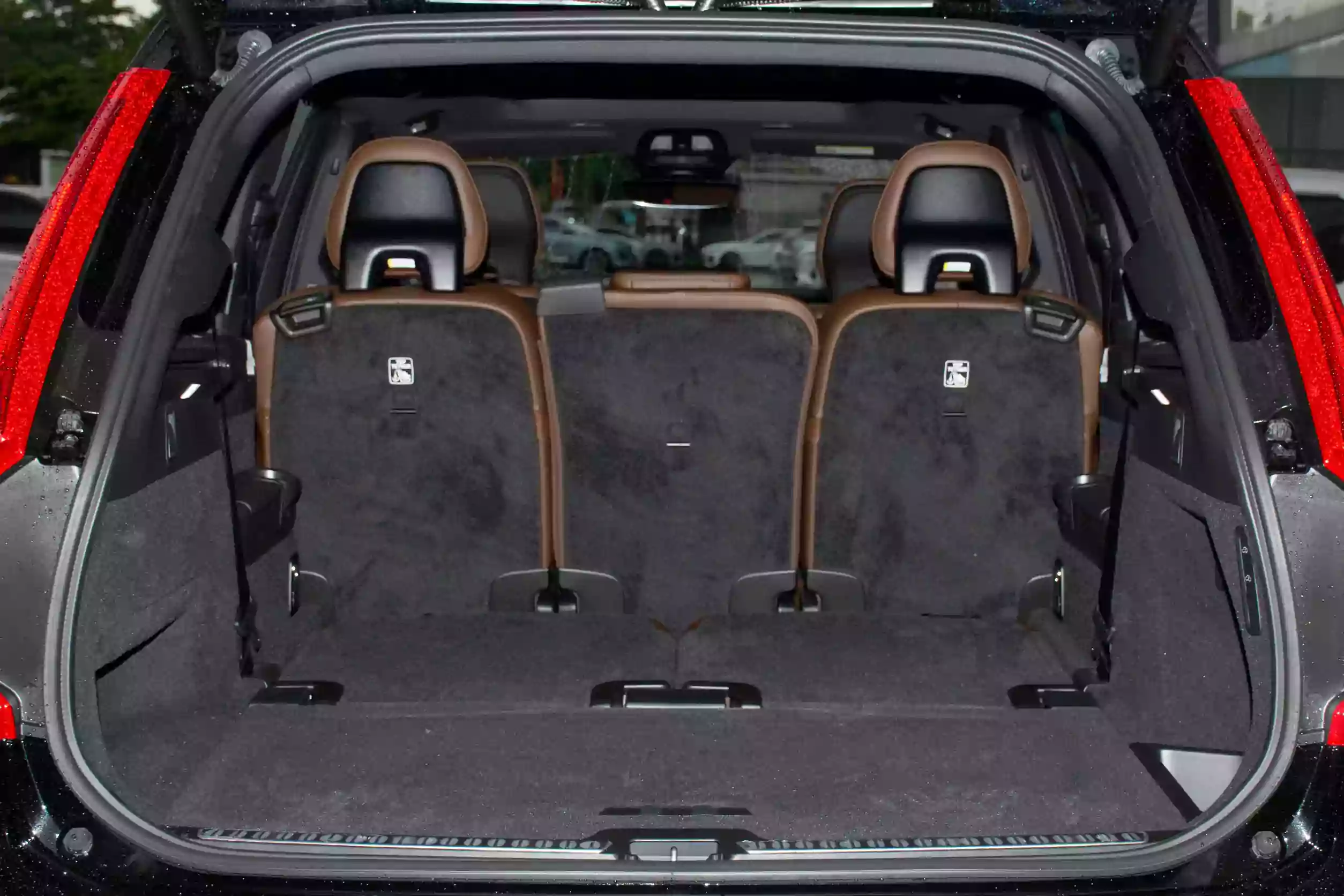 volvo xc90 2024 space-4