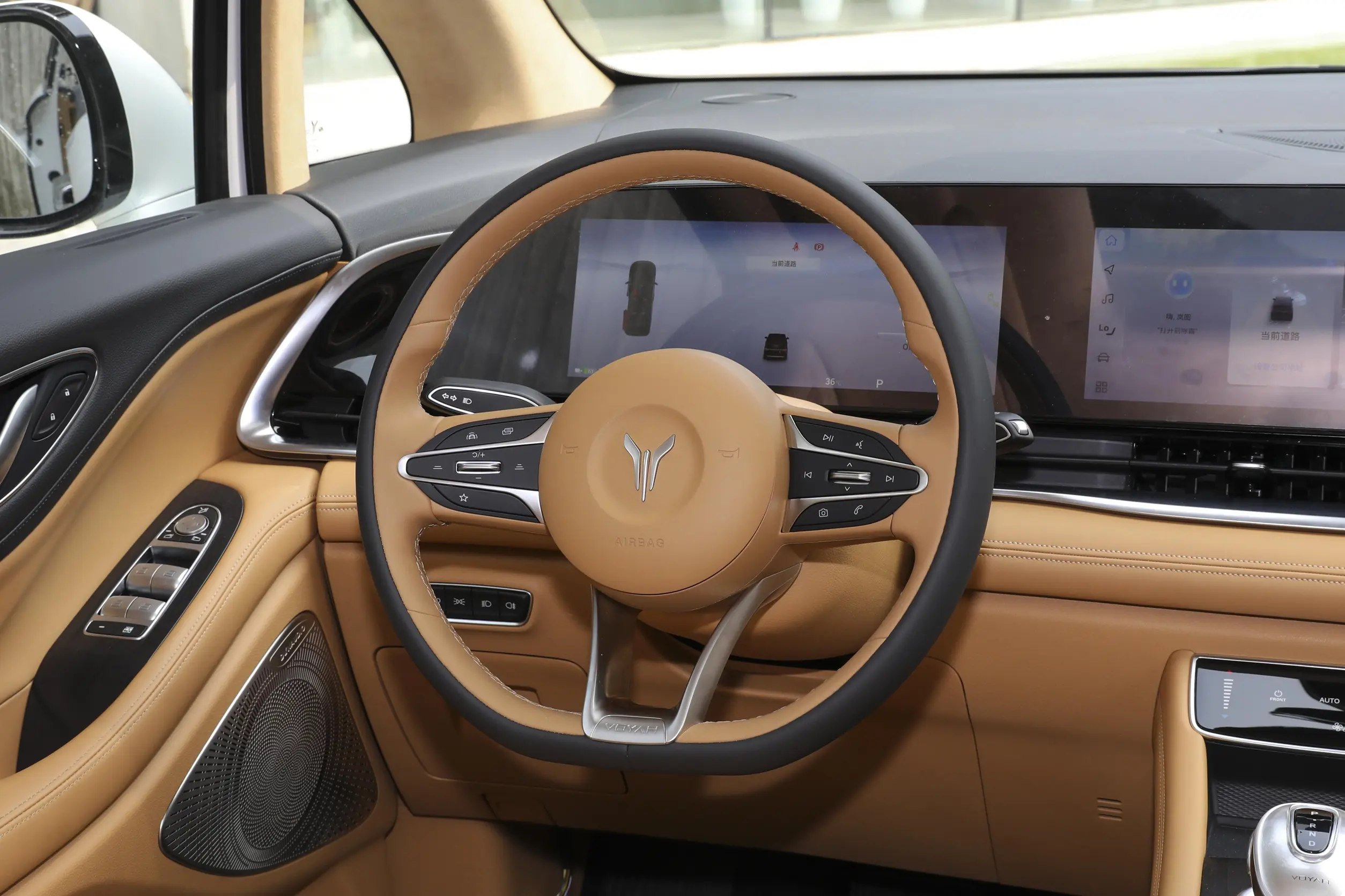 voyah dreamer phev 2024 интерьер-2