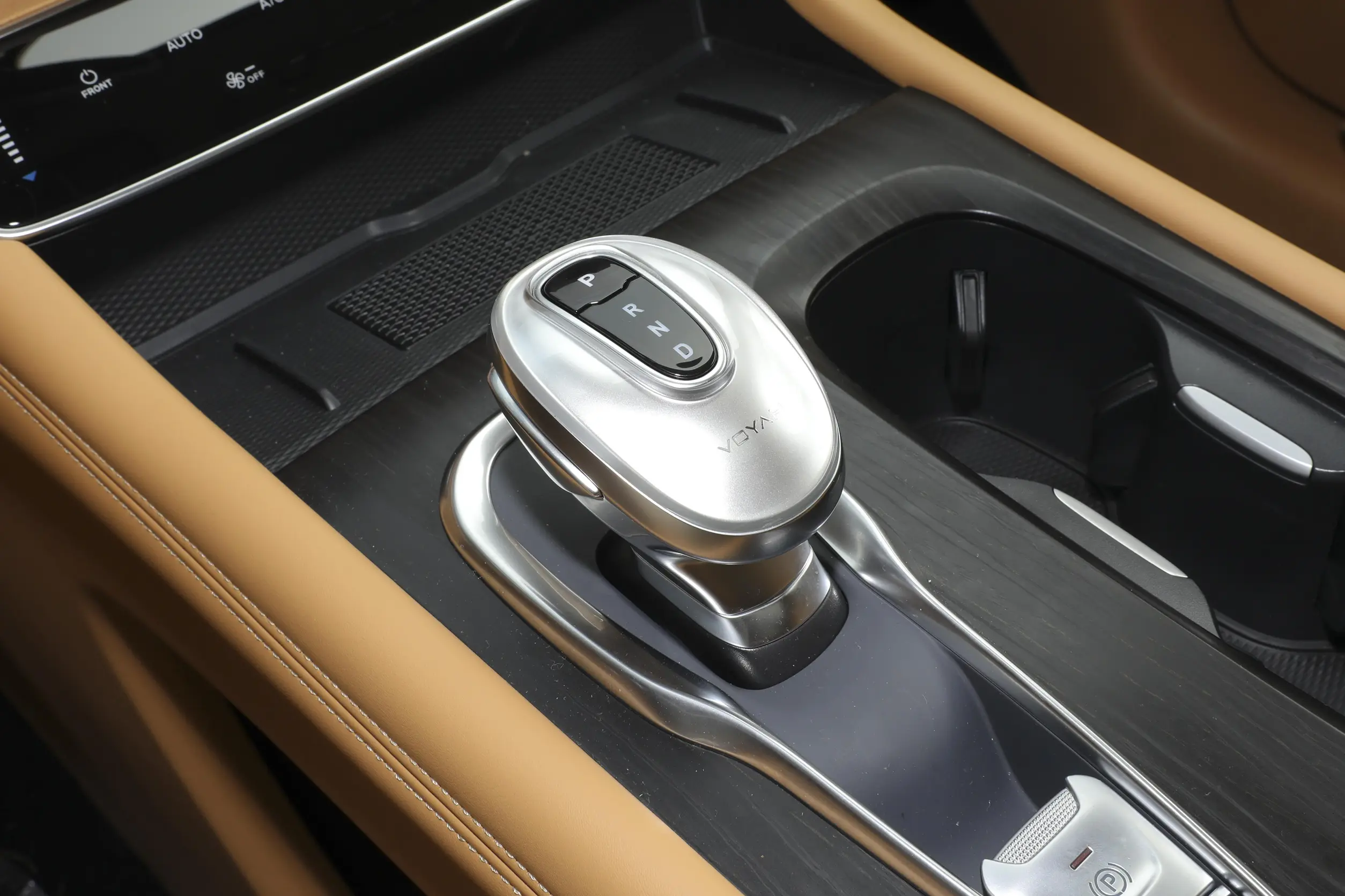 voyah dreamer phev 2024 интерьер-3