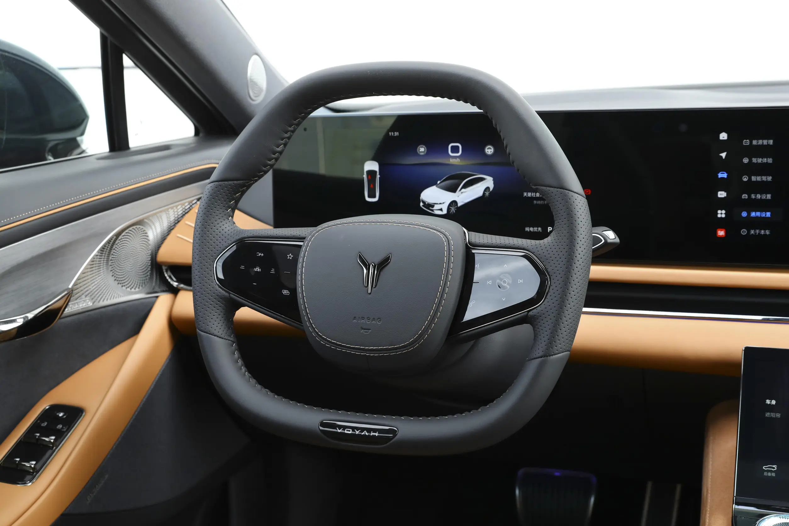 voyah phes phev 2024 интерьер-2