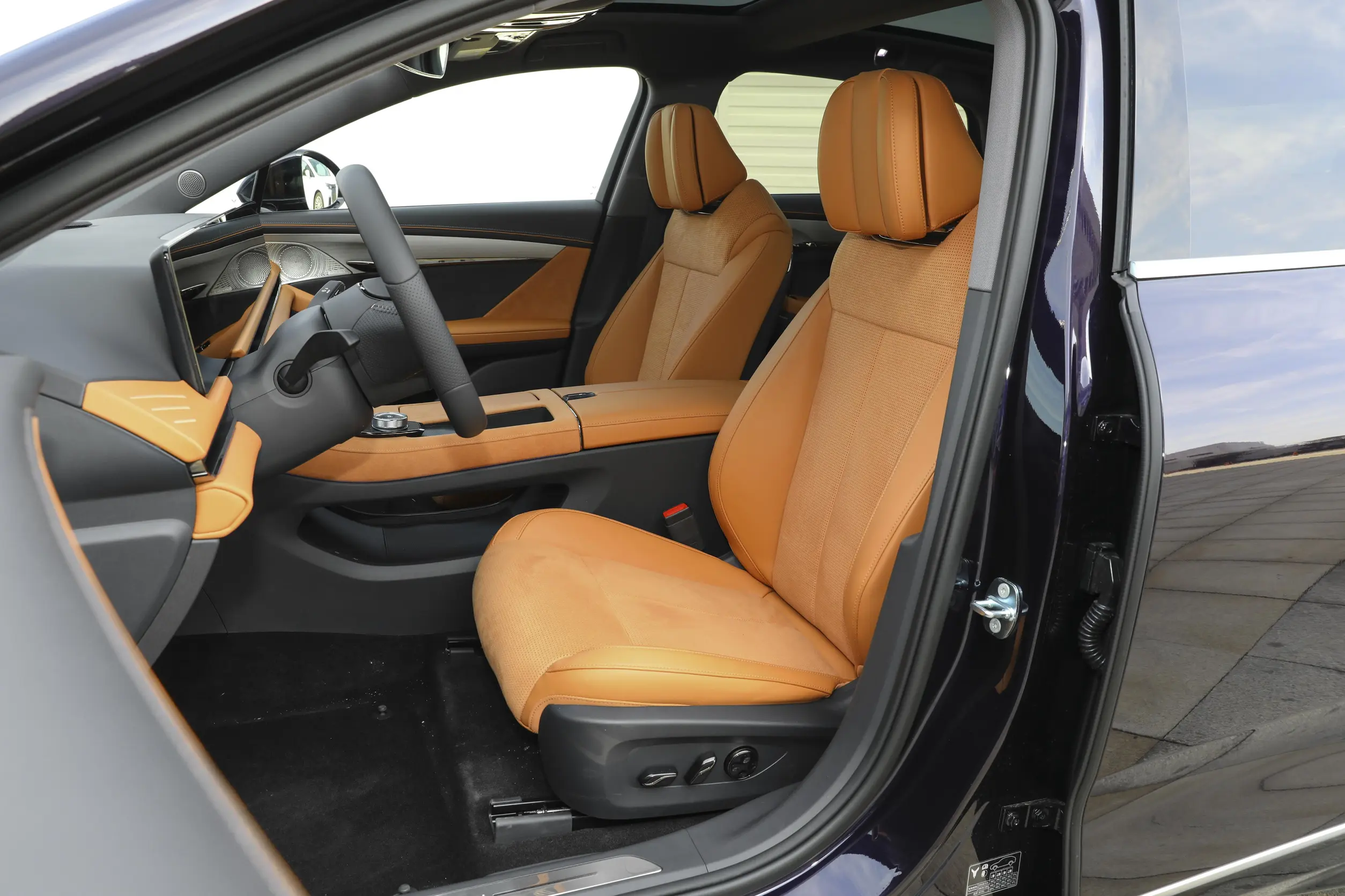 voyah phes phev 2024 space-1