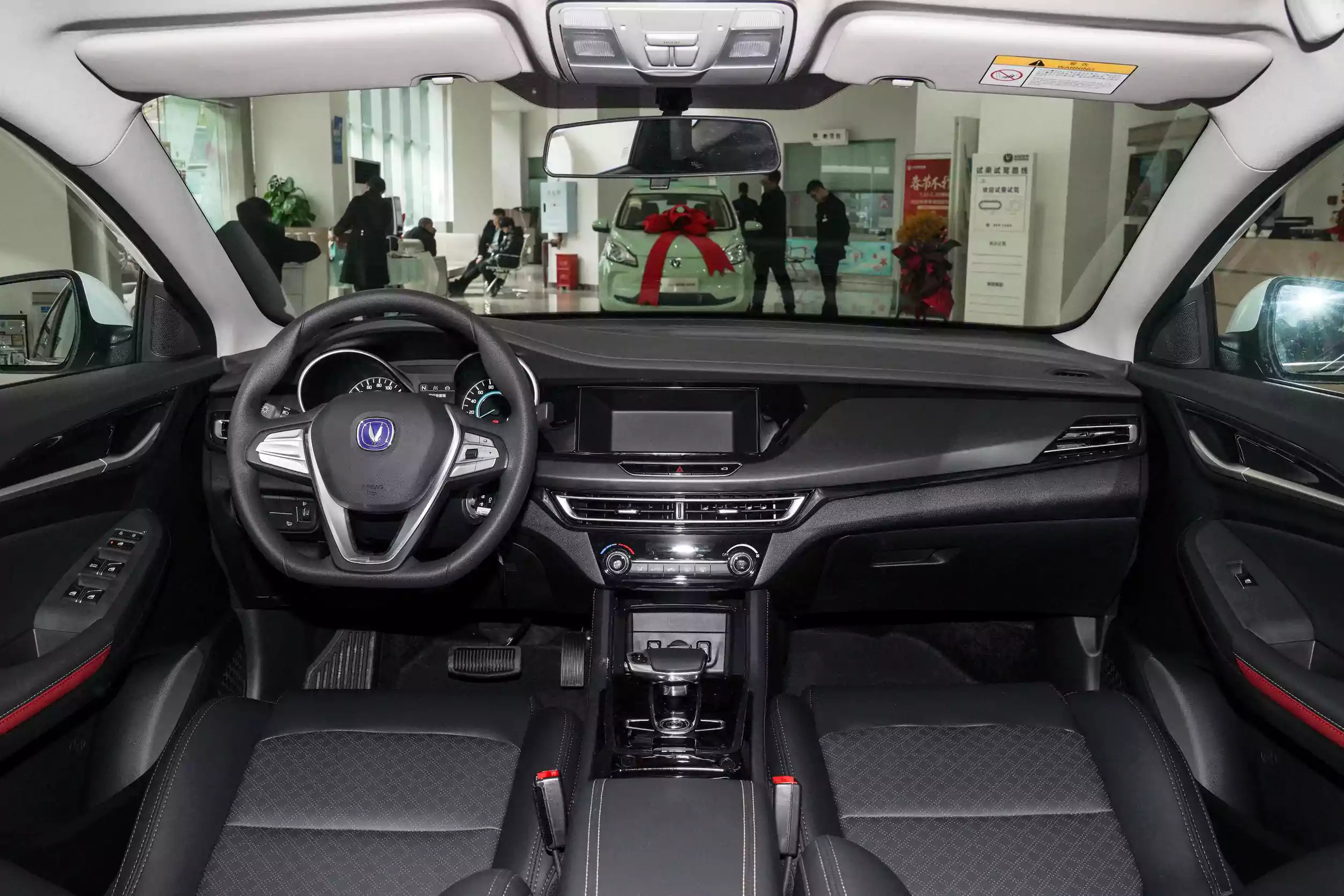 changan eado ev 2024 интерьер-1