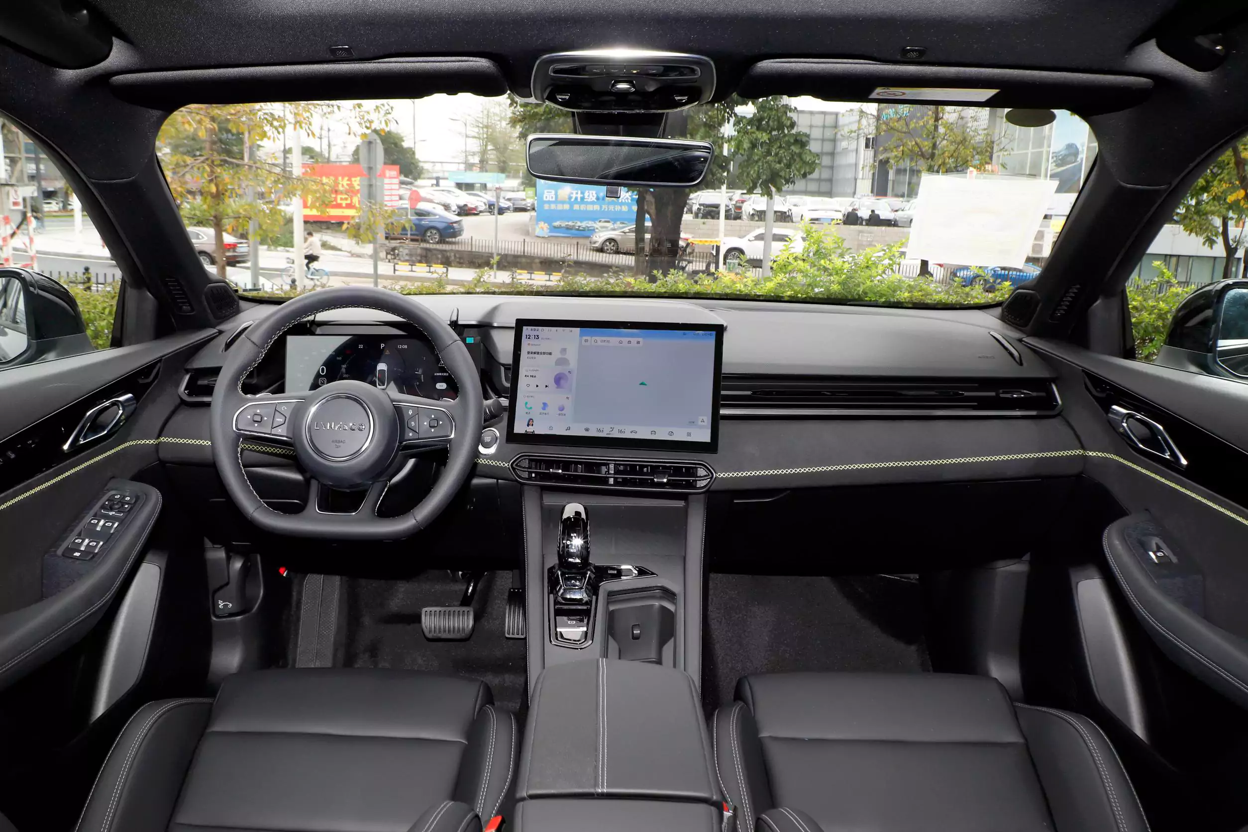 Lynk & Co 03 2023 Interior1