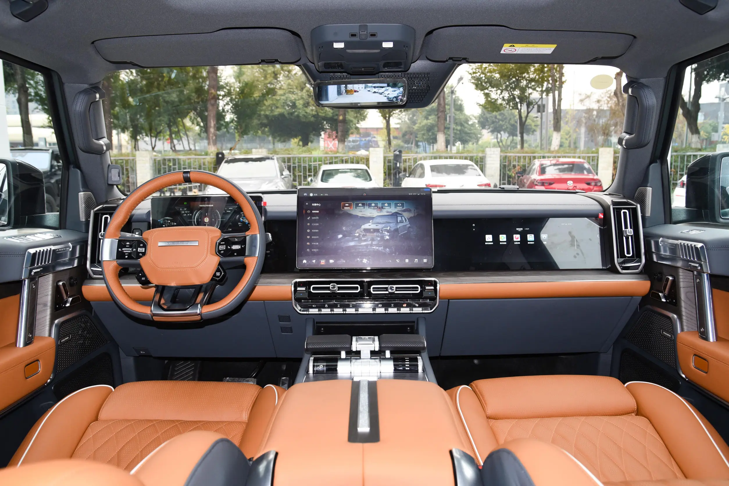 m-hero 917 reev 2023 interior-1