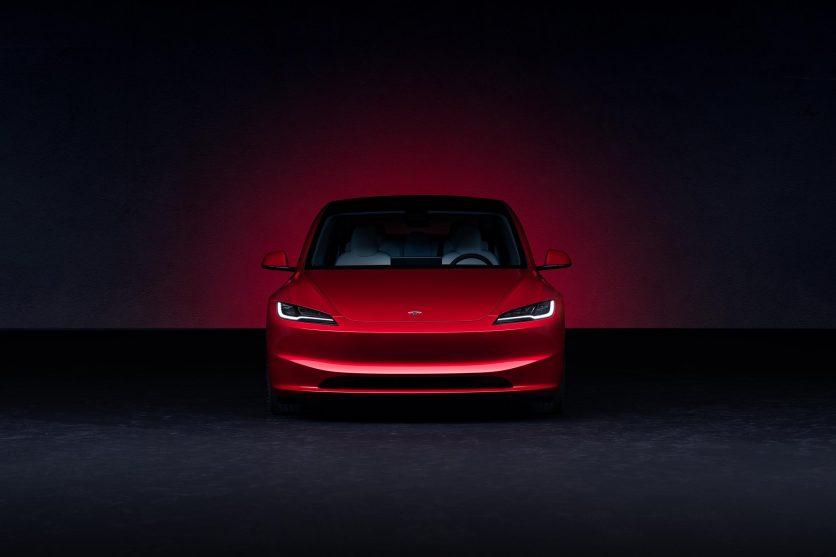 Передняя часть Tesla Model 3