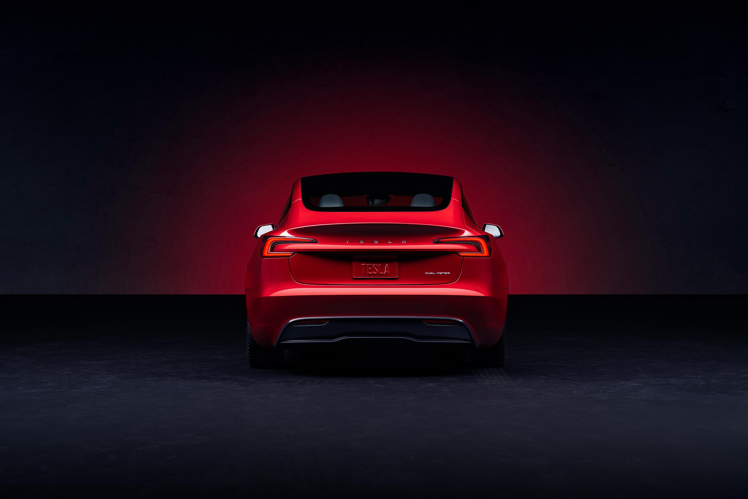 Tesla Model 3 Хвостовая отметка