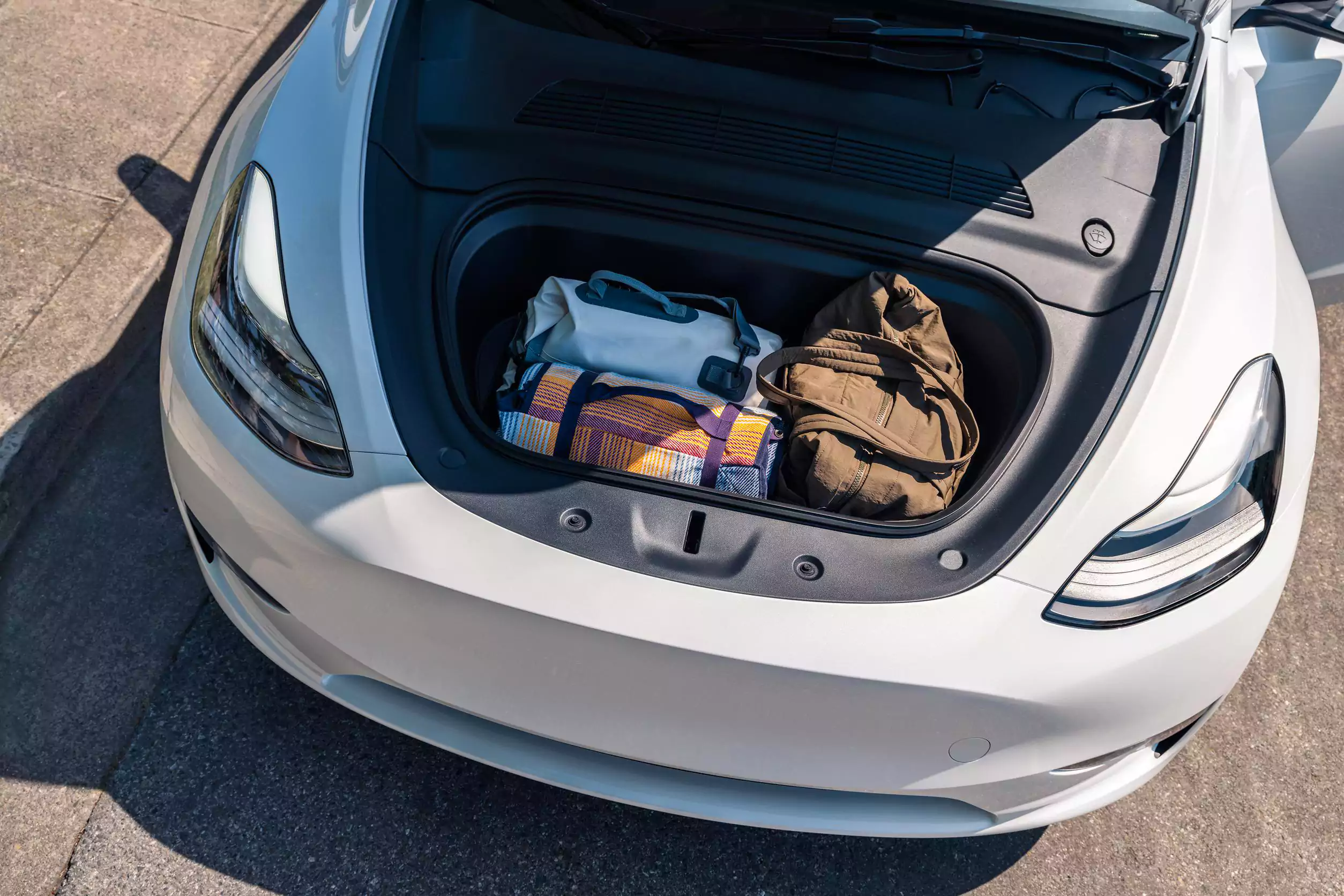 Tesla model Y front box storage space