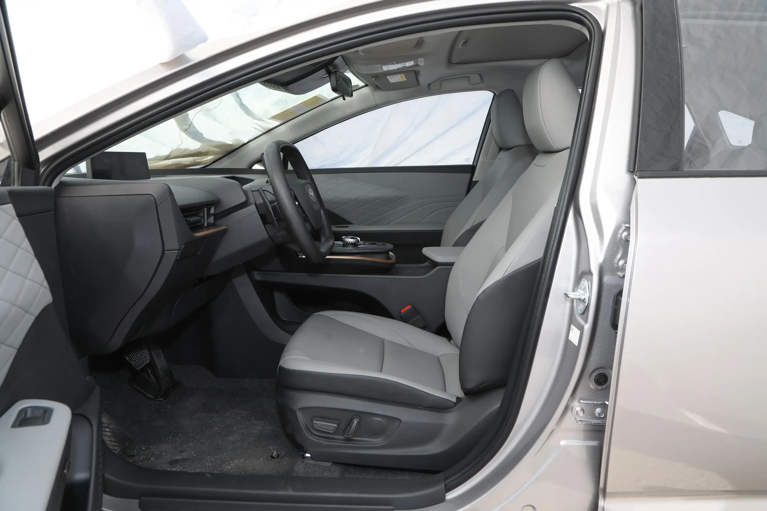 toyota bz3 2024 space-1