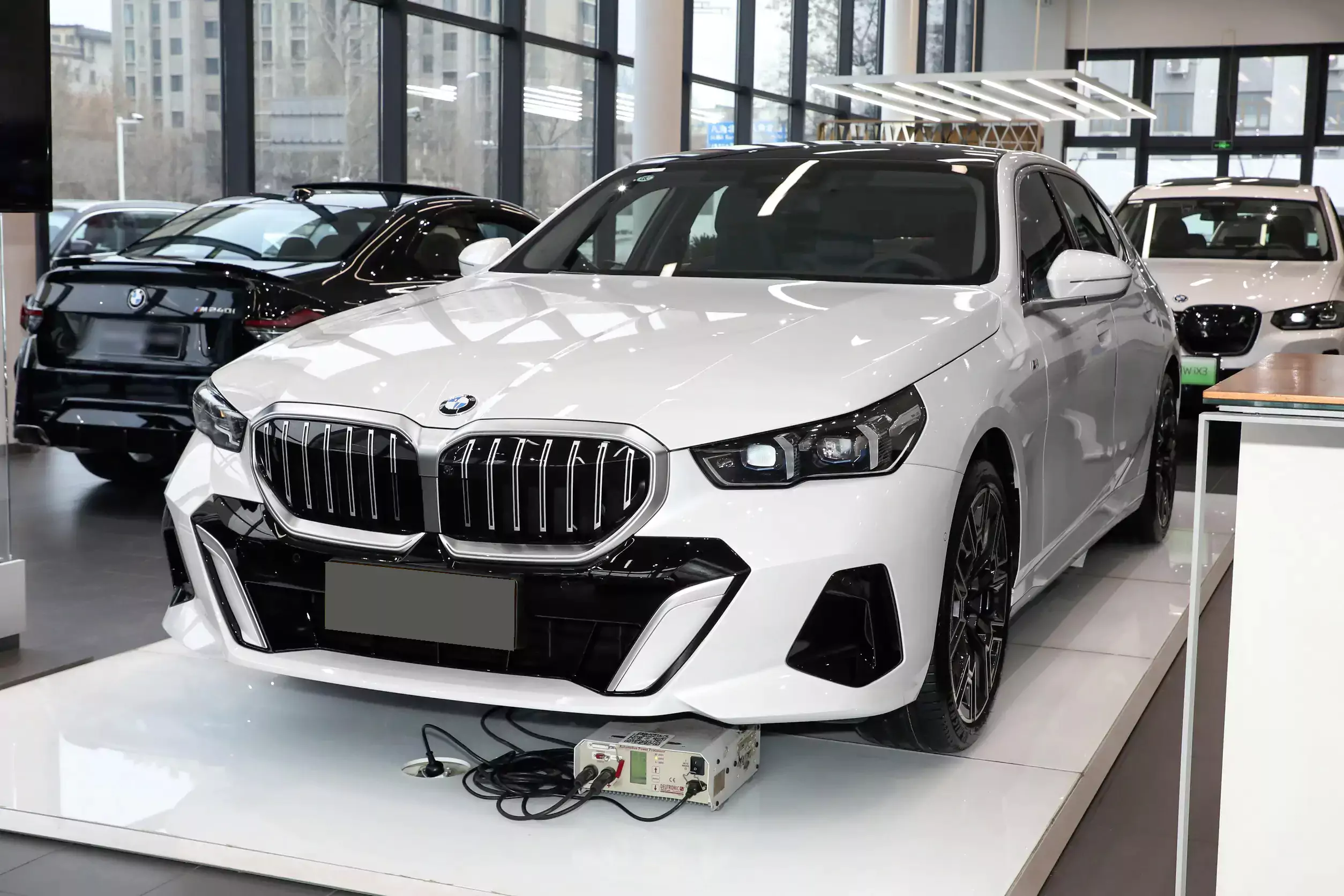 bmw 5 series 530li 2024 внешний вид-1