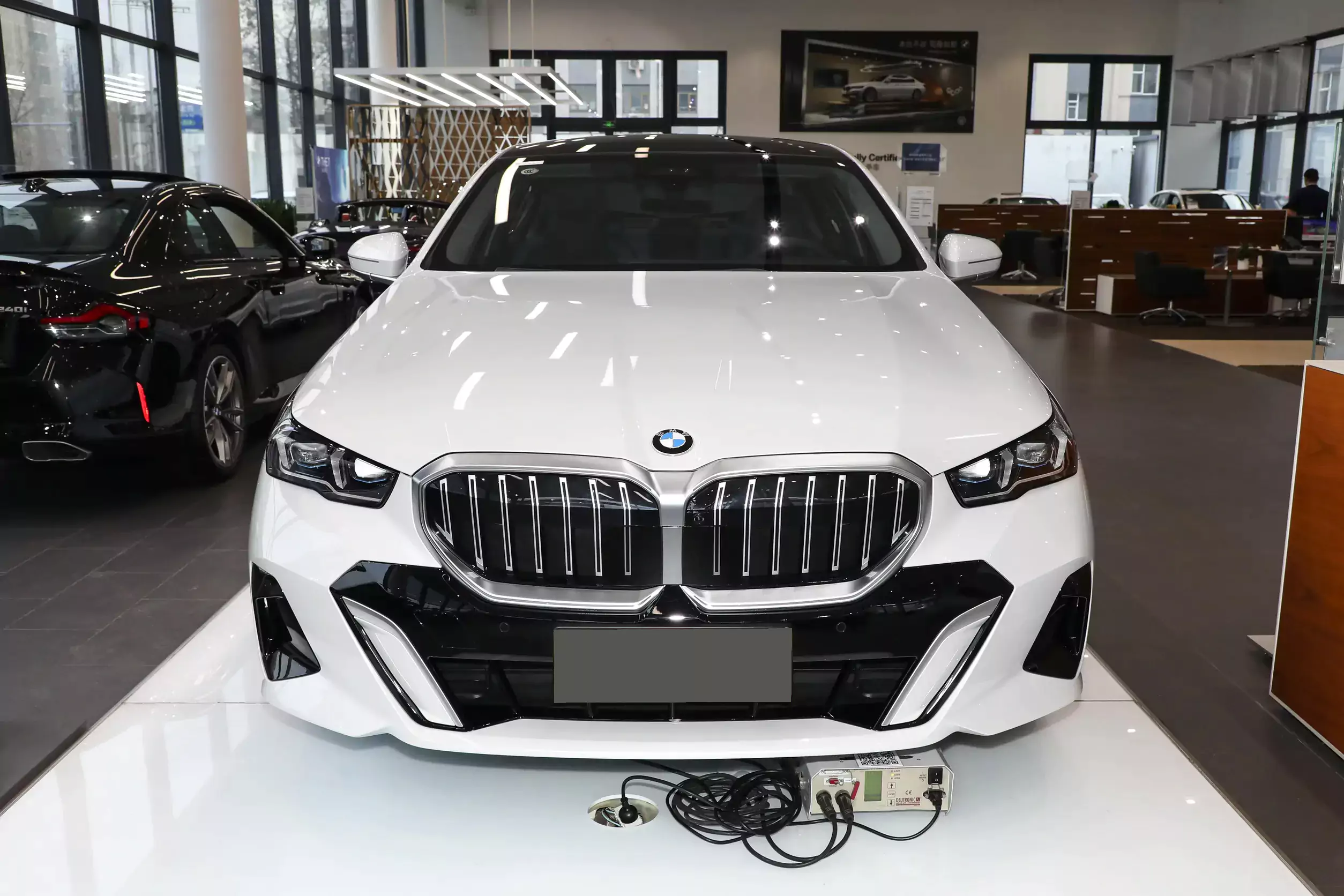 bmw 5 series 530li 2024 внешний вид-2