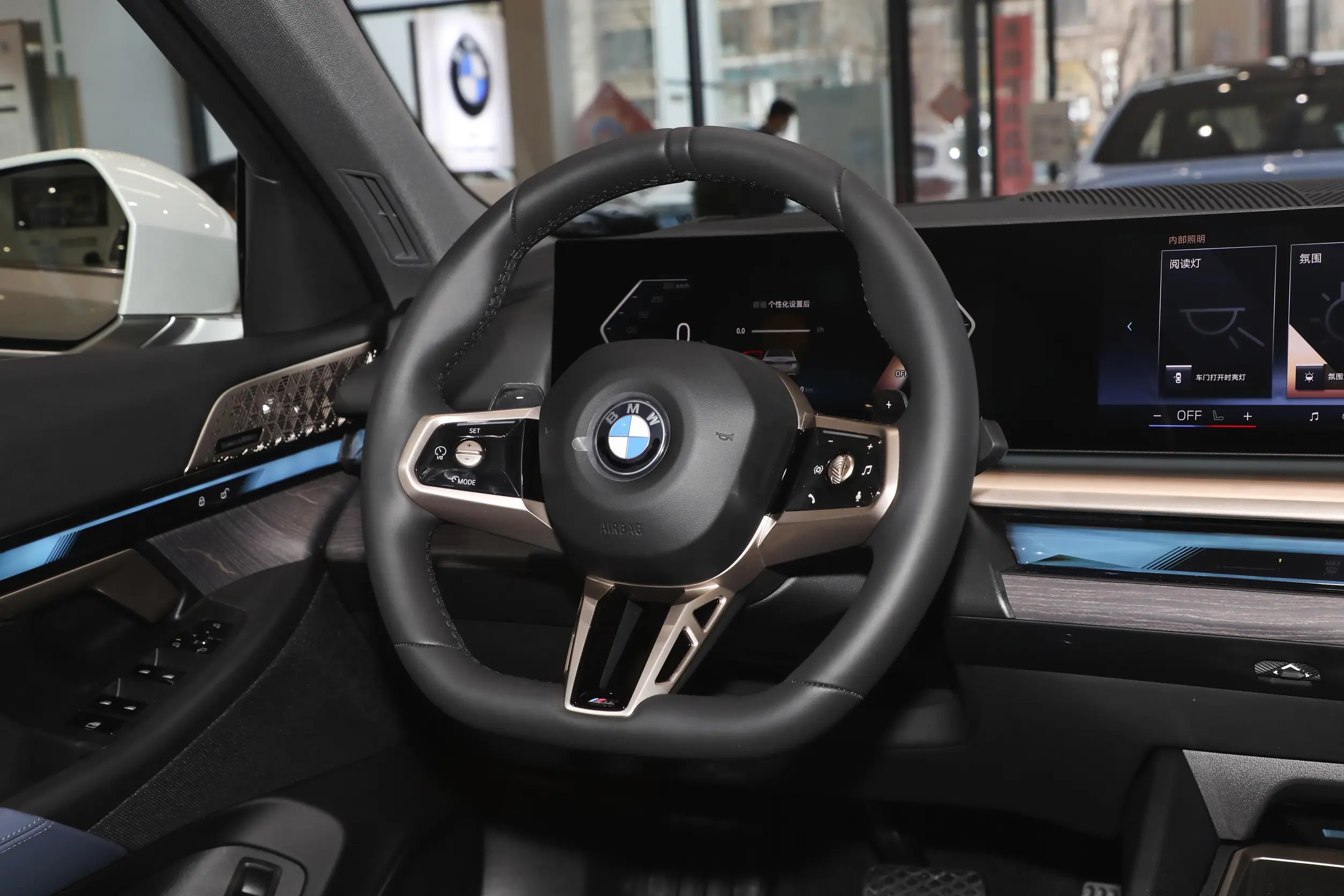 bmw 5 series 530li 2024 интерьер-2