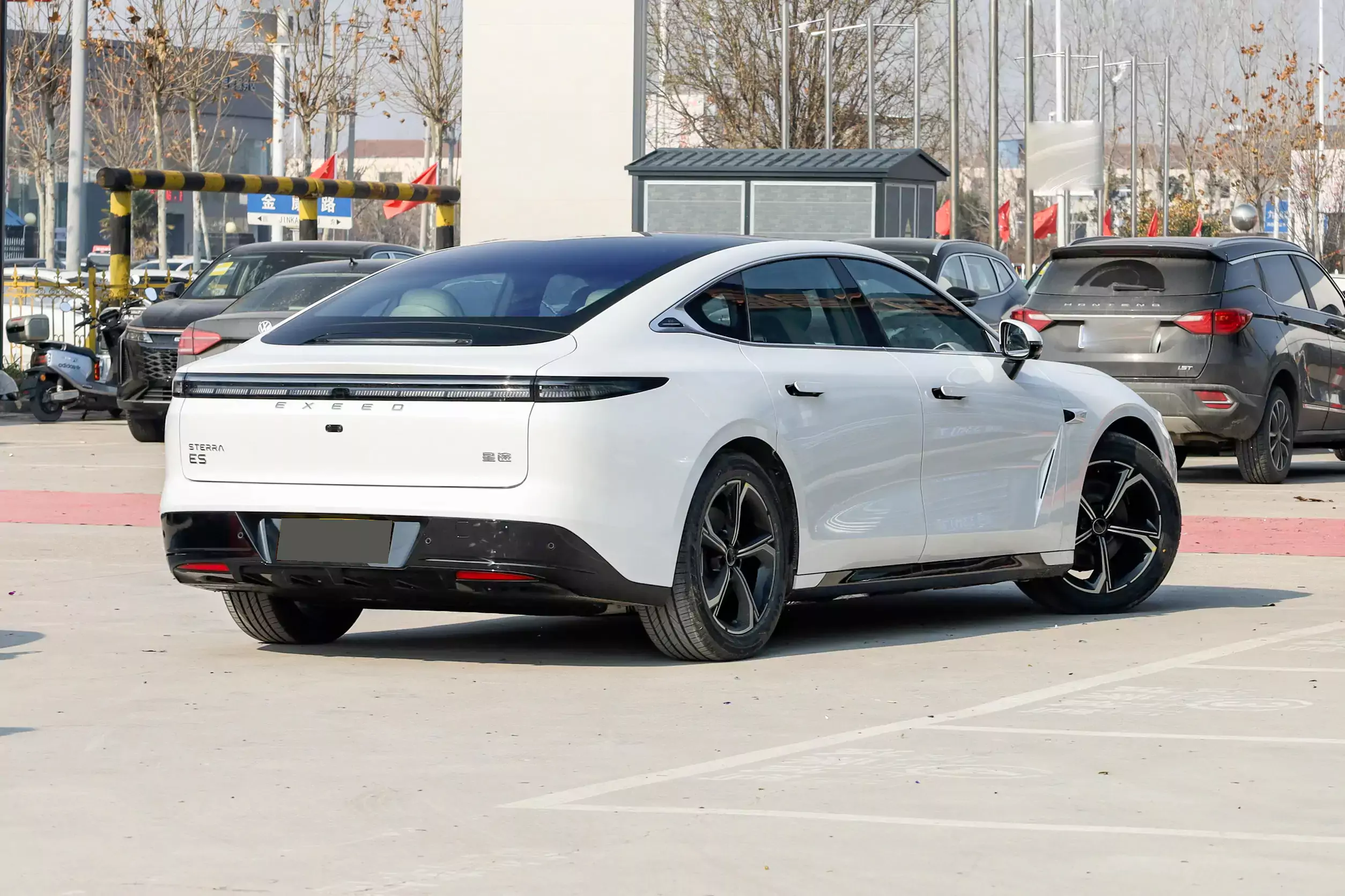 exeed sterra es 2024 внешний вид-4