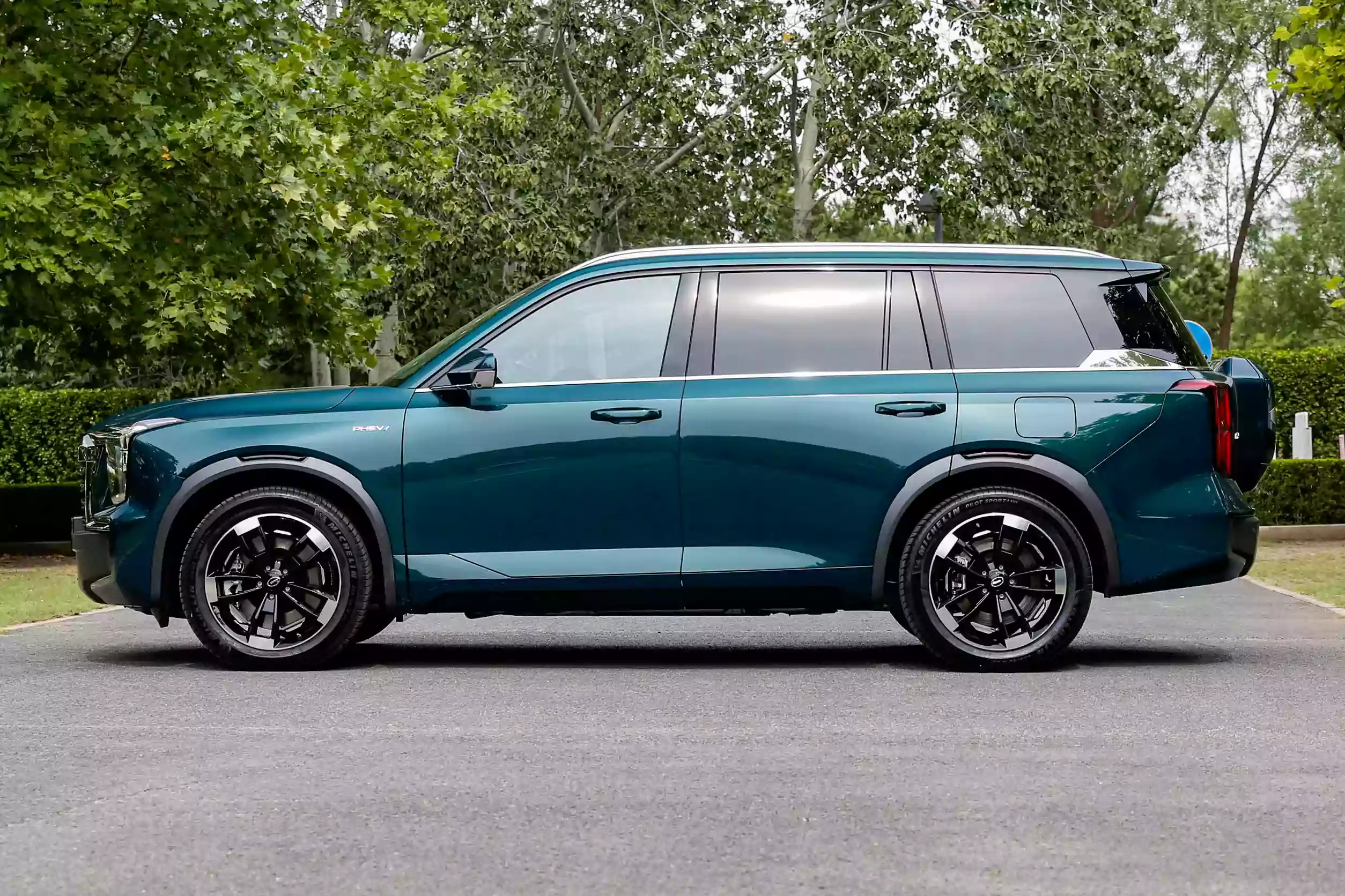 gac trumpchi es9 phev 2024 внешний вид-3