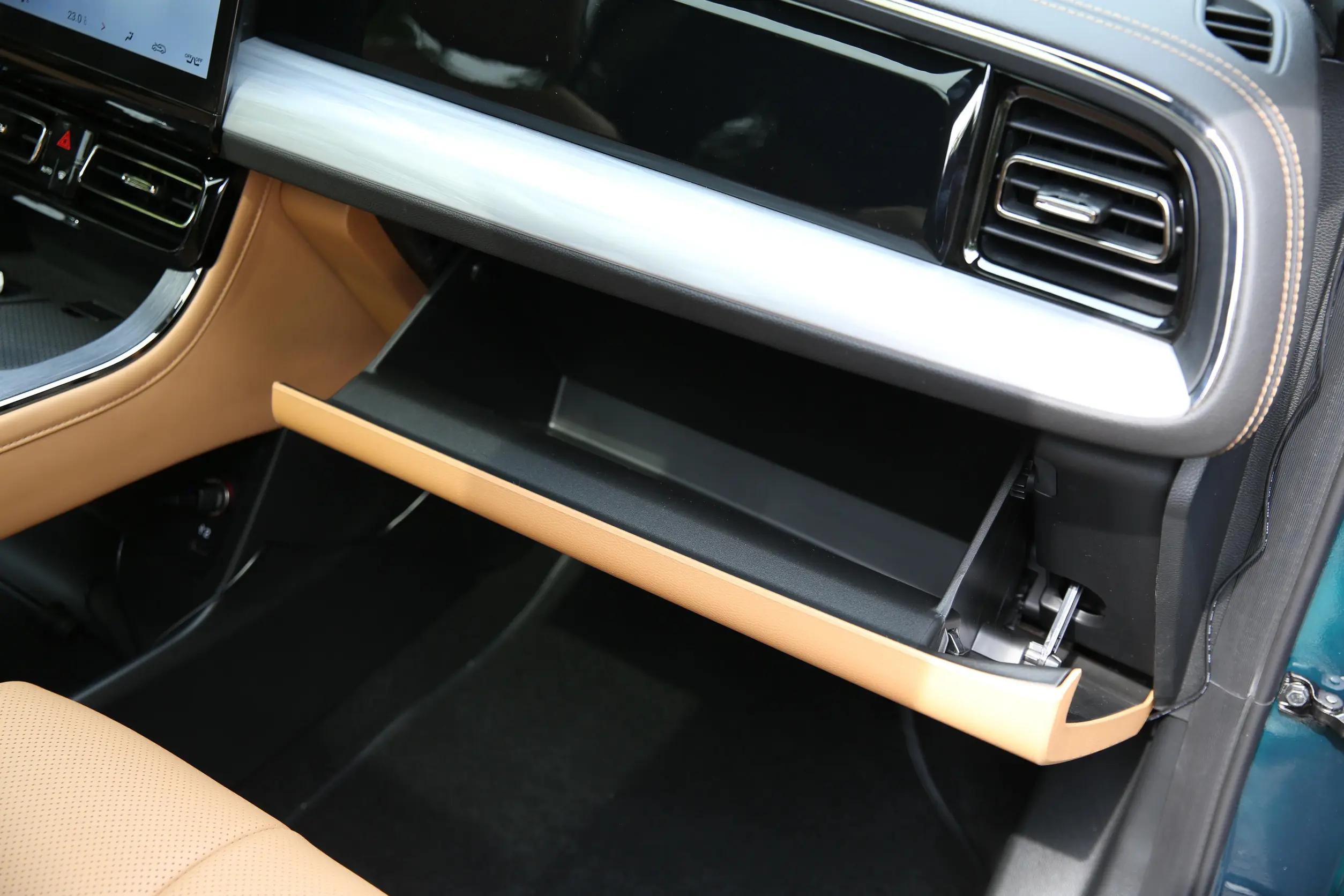 gac trumpchi es9 phev 2024 интерьер-4