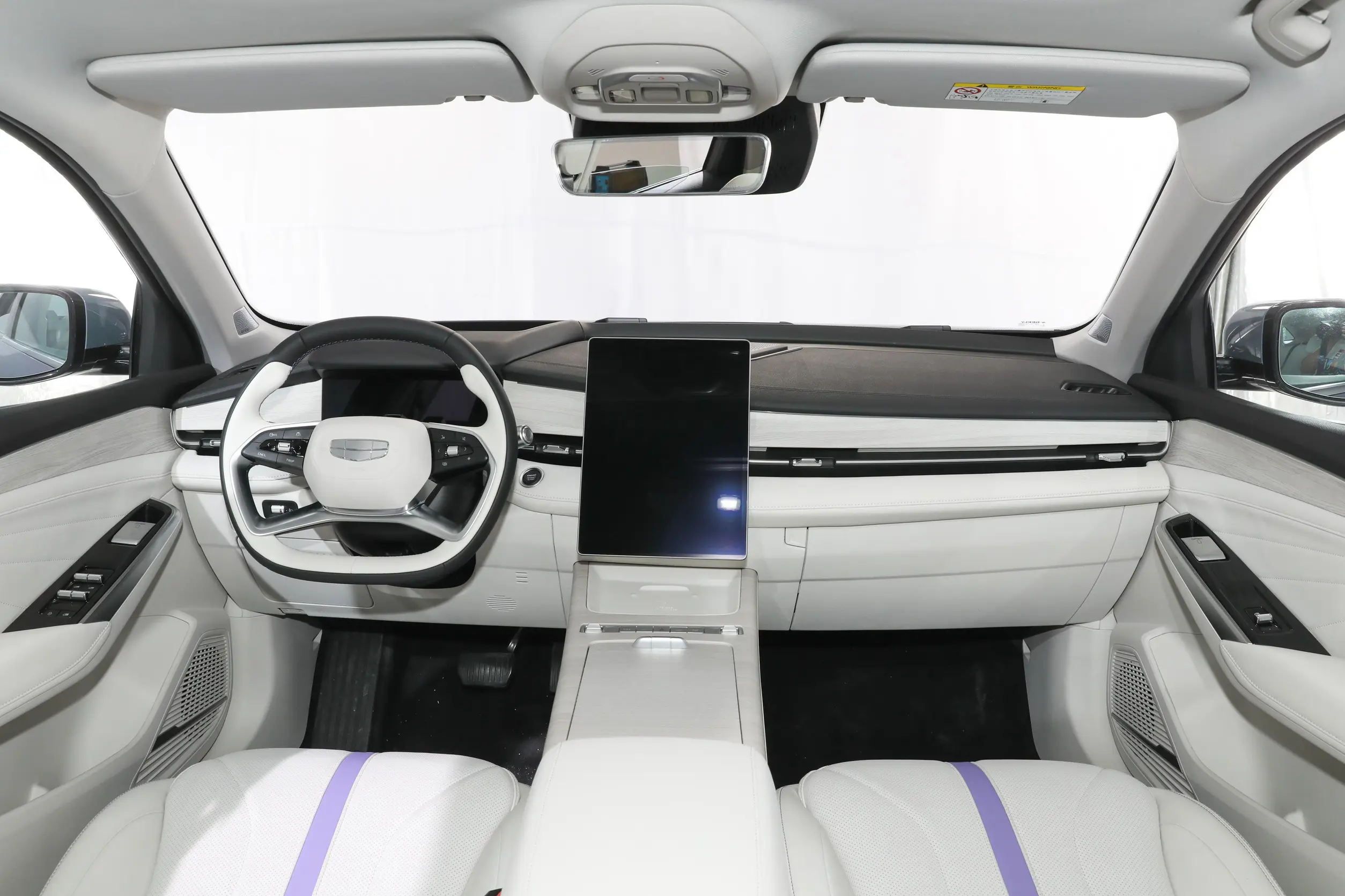 geely protace l 2024 interior-1