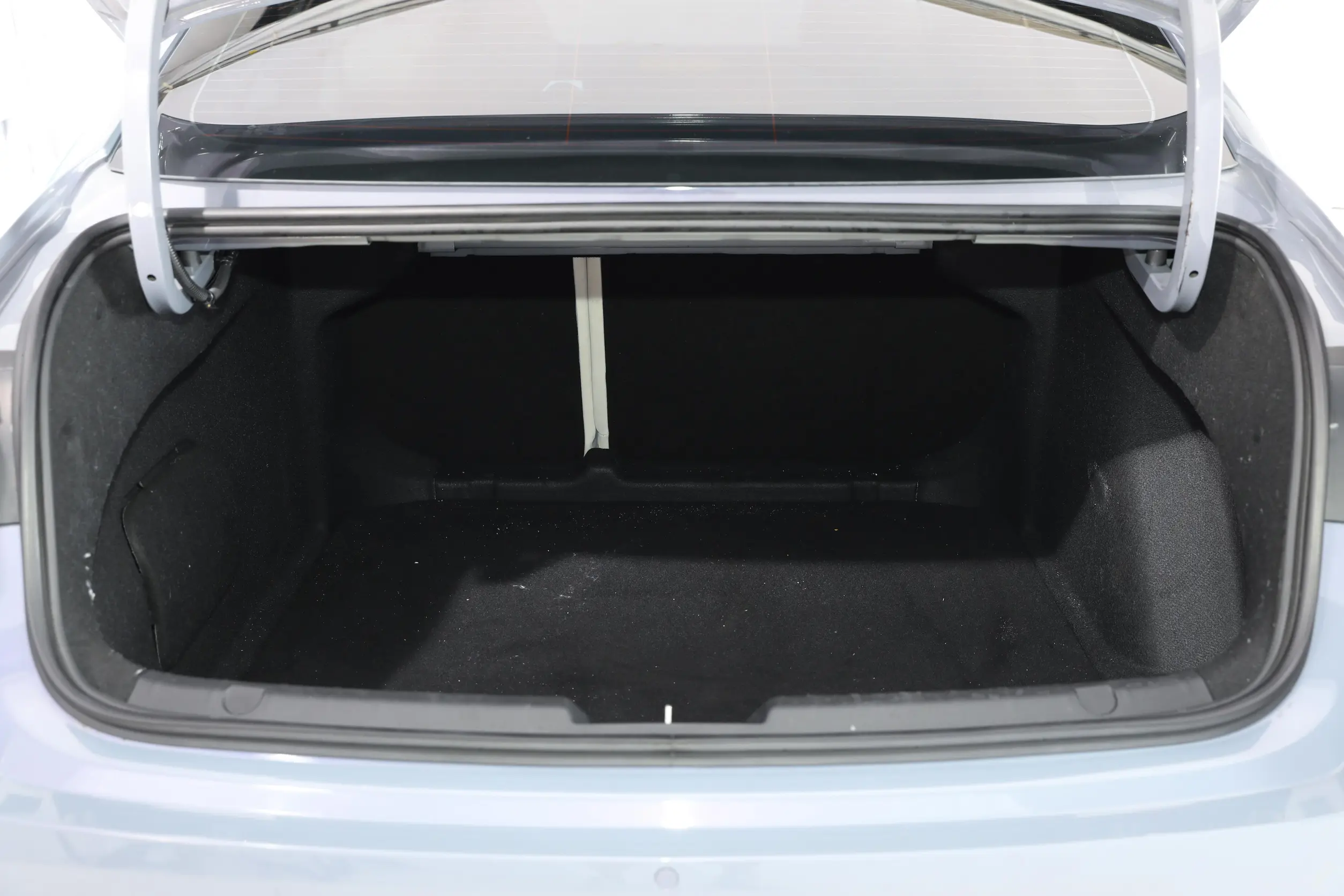 geely protace l 2024 space-4