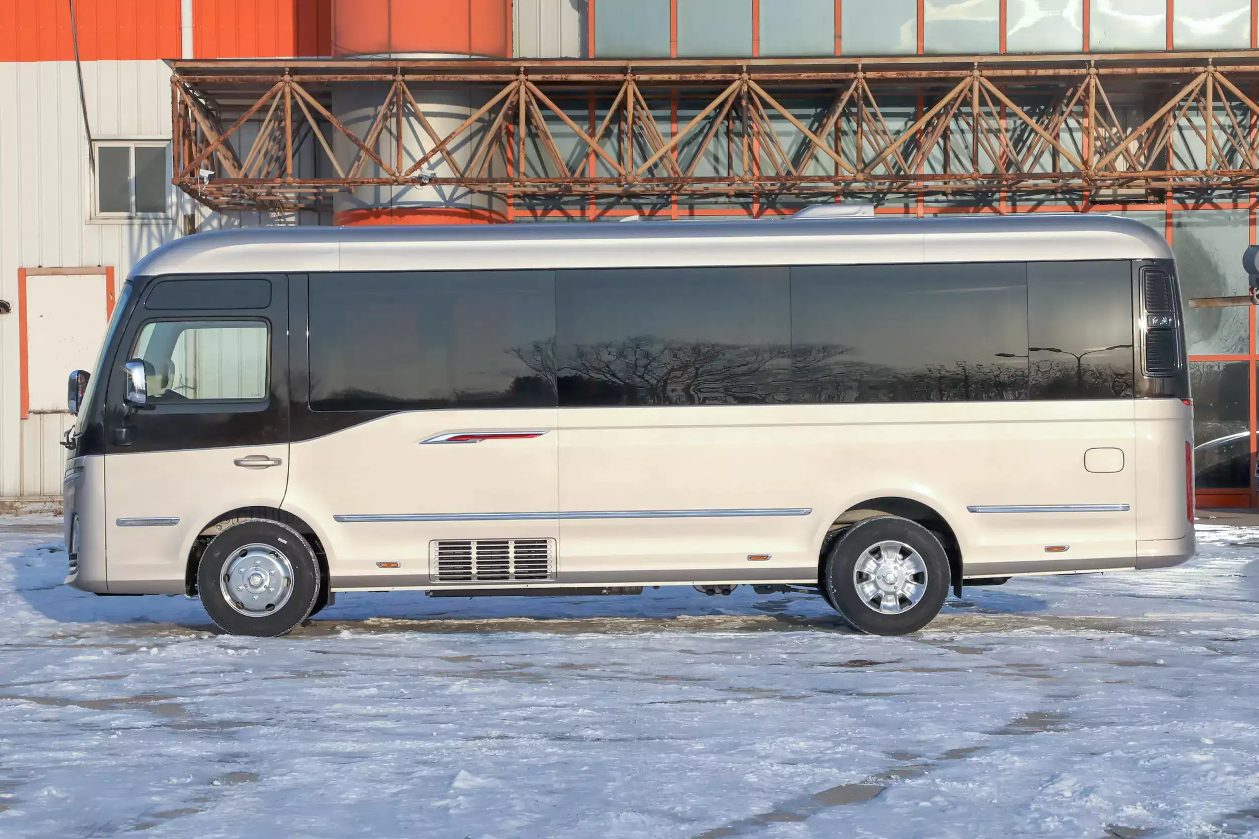 hongqi guoyue 2024 внешний вид-3
