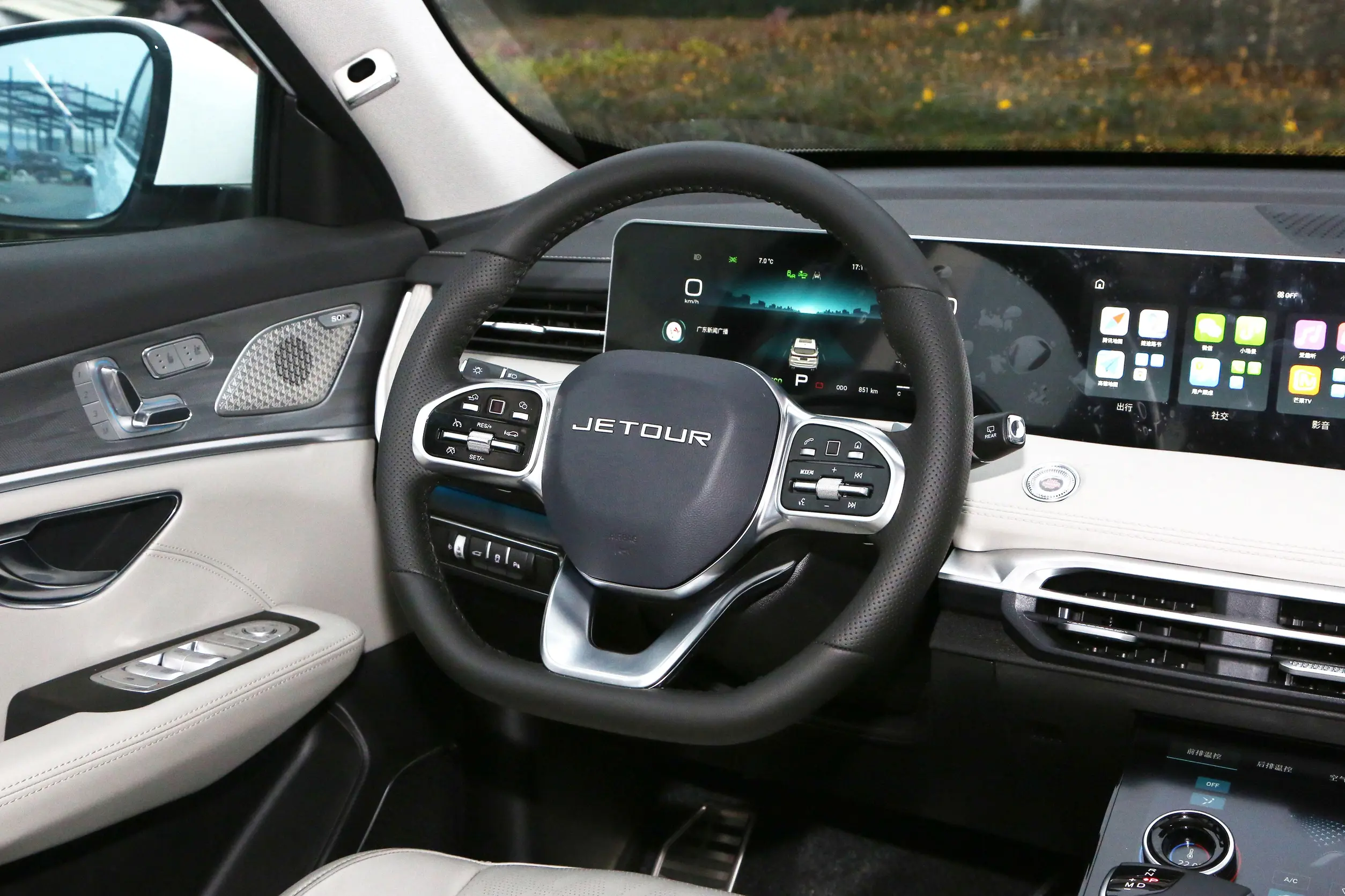 jetour x70 2023 интерьер-2
