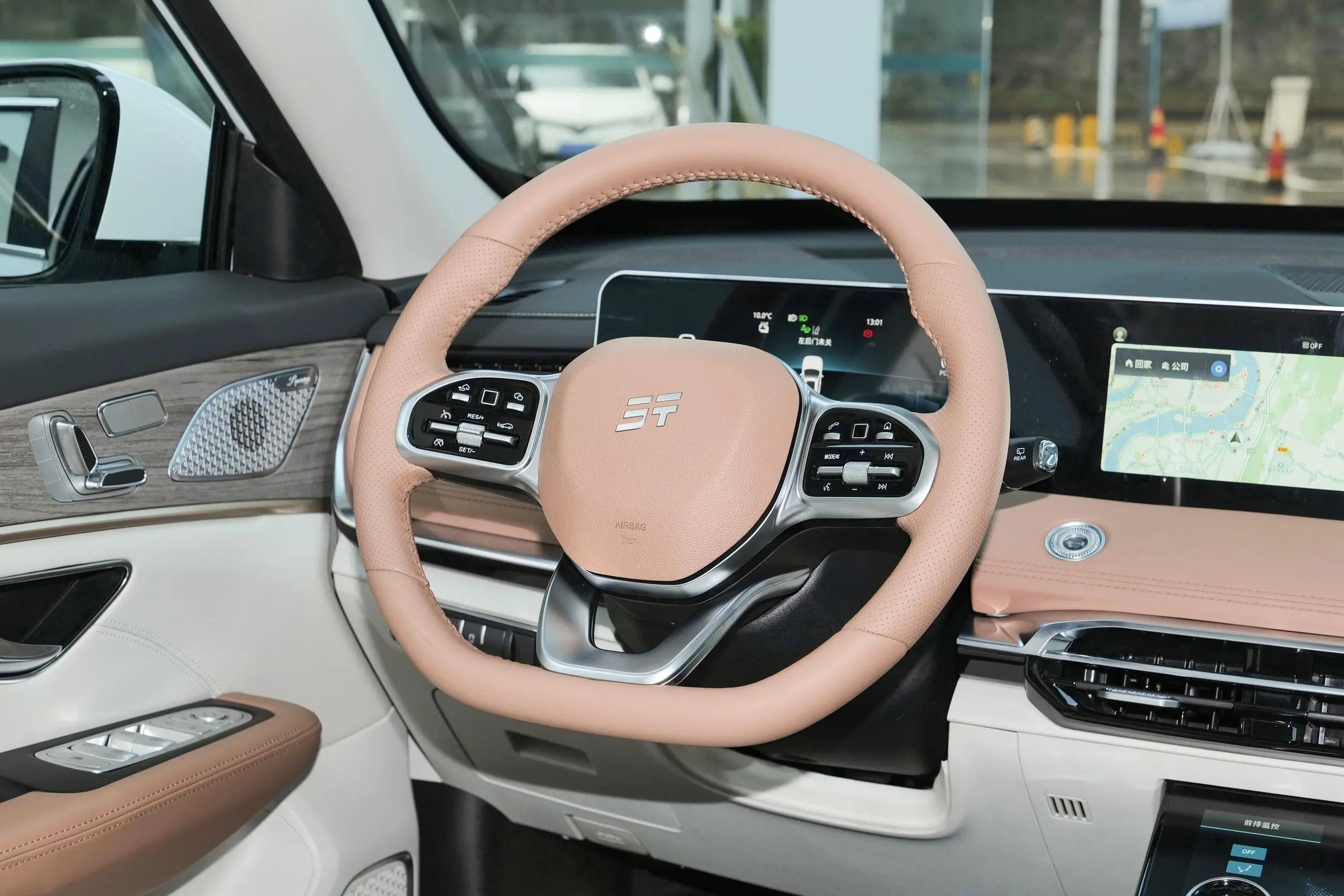 jetour x70 c-dm 2024 интерьер-2