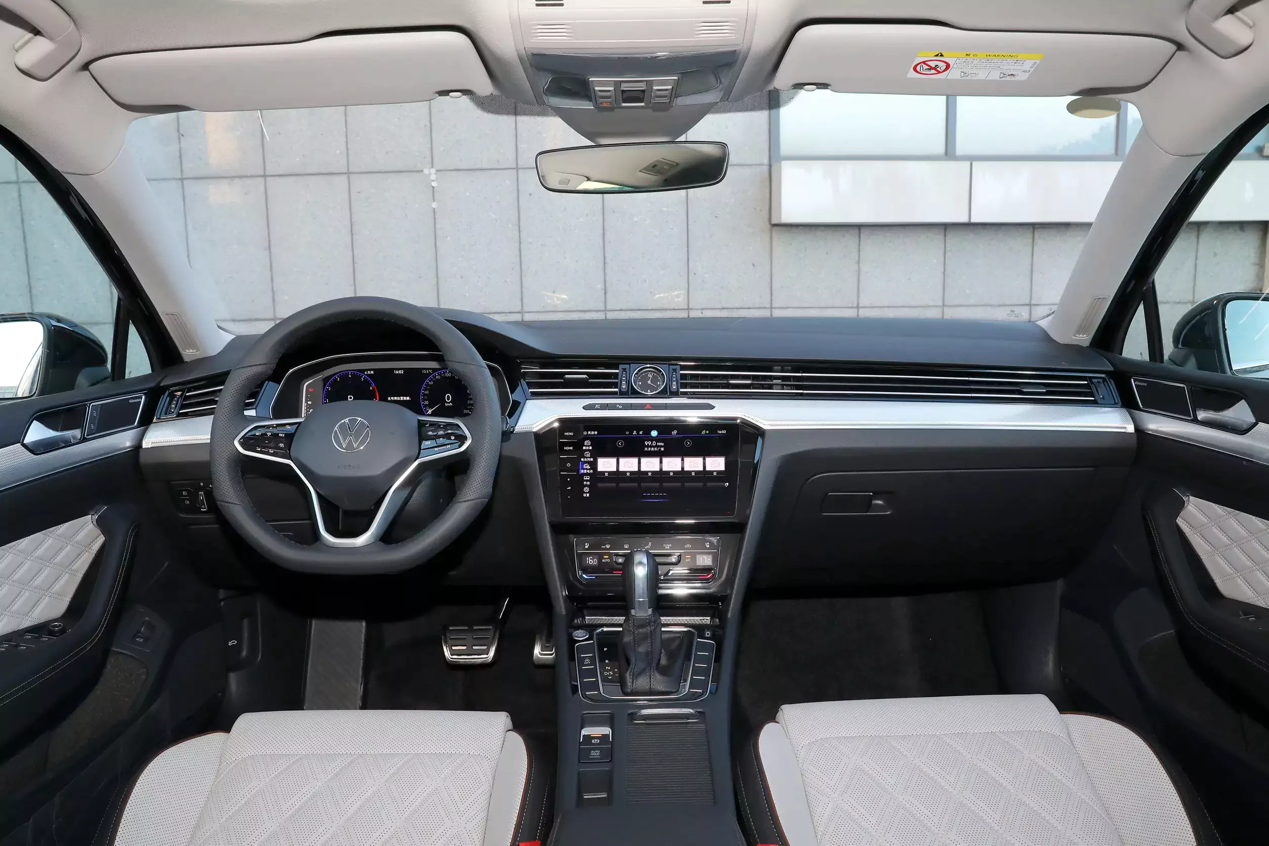volkswagen magotan 2023 interior-1