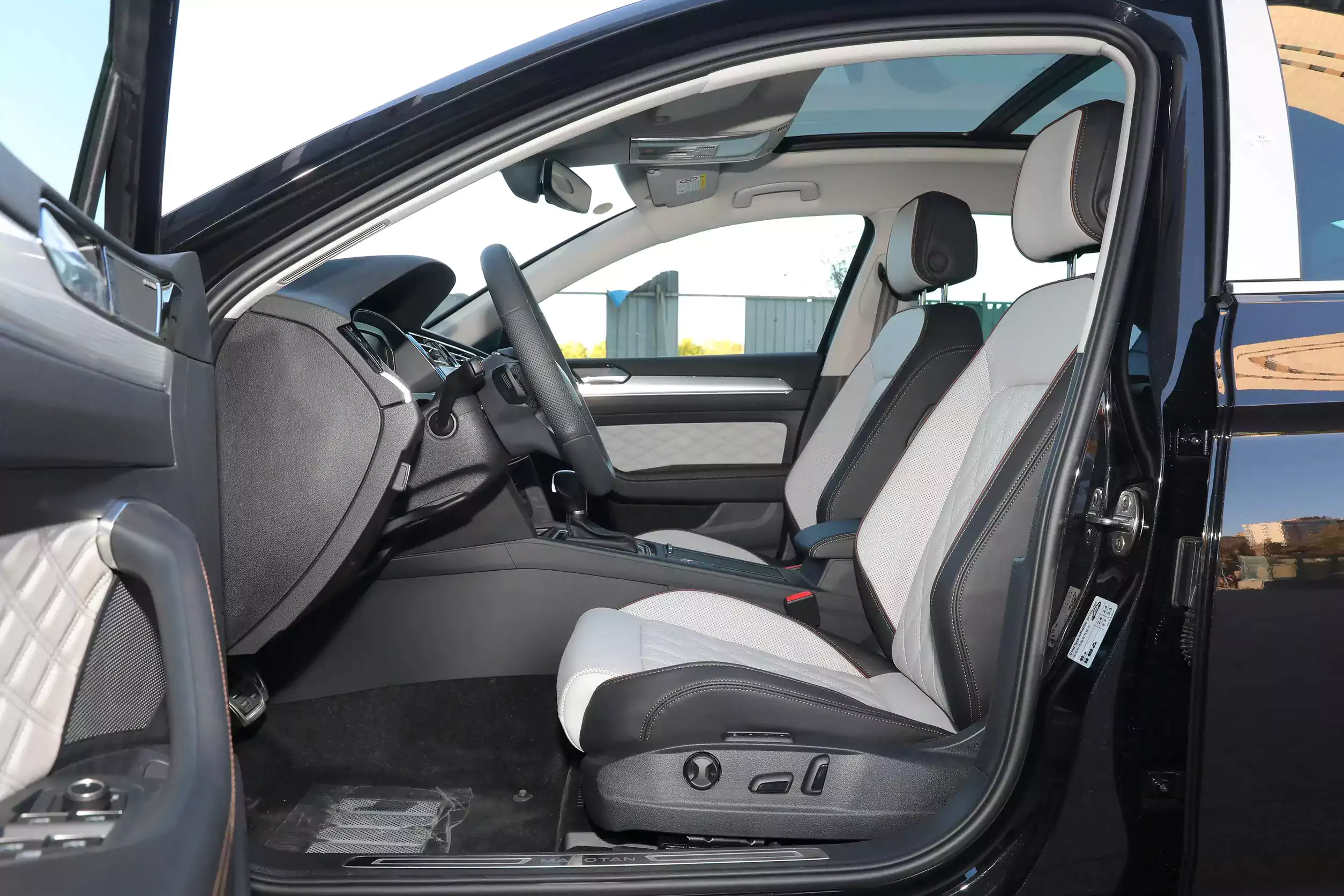 volkswagen magotan 2023 space-1