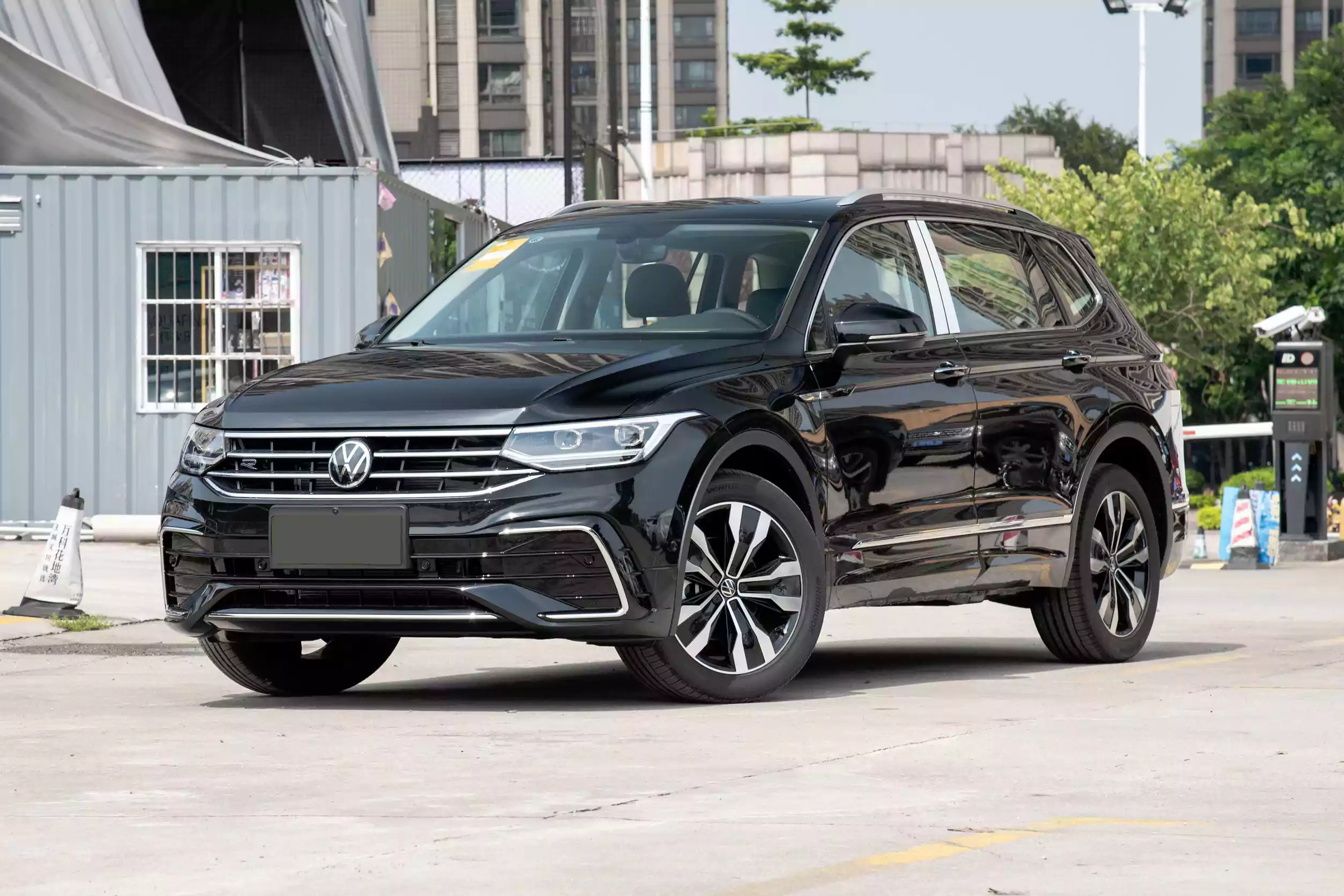 volkswagen tiguan l 2024 внешний вид-1